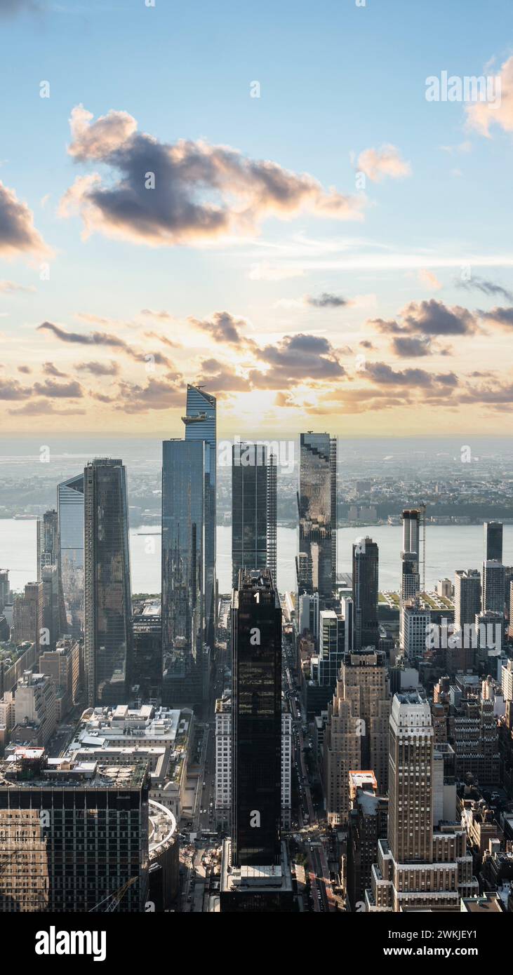 Manhattan Skyline Hudson Yards Sunset Hi res Stock Photography And manhattan-skyline-hudson-yards-sunset-hi-res-stock-photography-and