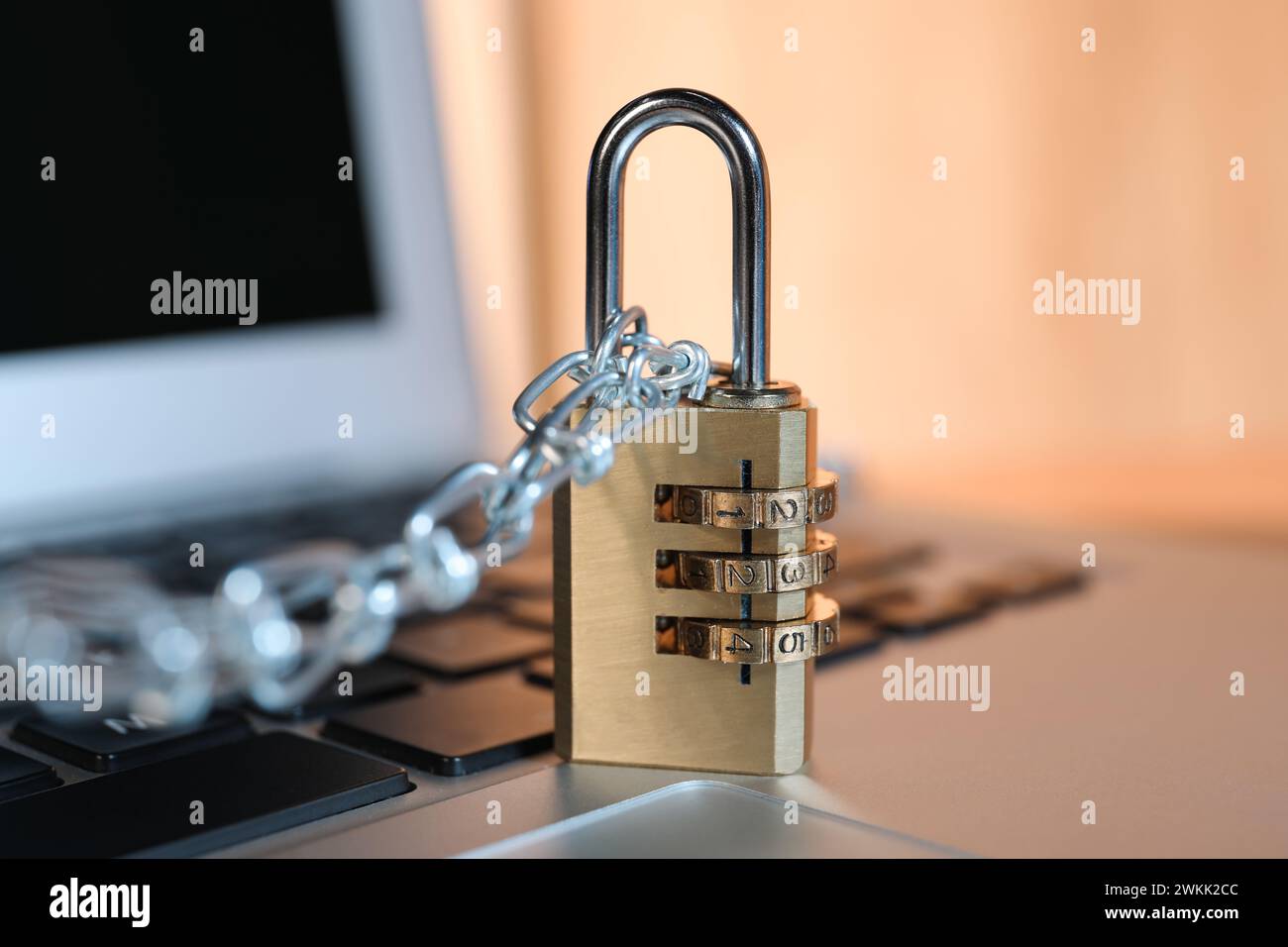 Padlock on laptop programming hi-res stock photography and images - Alamy