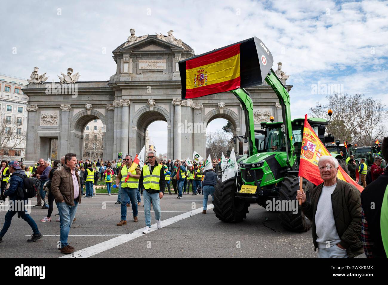 Spanish farmer demonstration in Madrid Some tractors seen on parade down the street during the farmers demonstration at Puerta de Alcala in Madrid the protest, organized by Spanish trade unions, is focused on concerns over unfair competition from products originating outside the EU. Farmers are also unhappy about the meager profits derived from their crops and are critical of EU agricultural policy. Madrid Puerta de Alcala Madrid Spain Copyright: xAlbertoxGardinx AGardin 20240221 manifestacion tractores madrid 076 Stock Photo