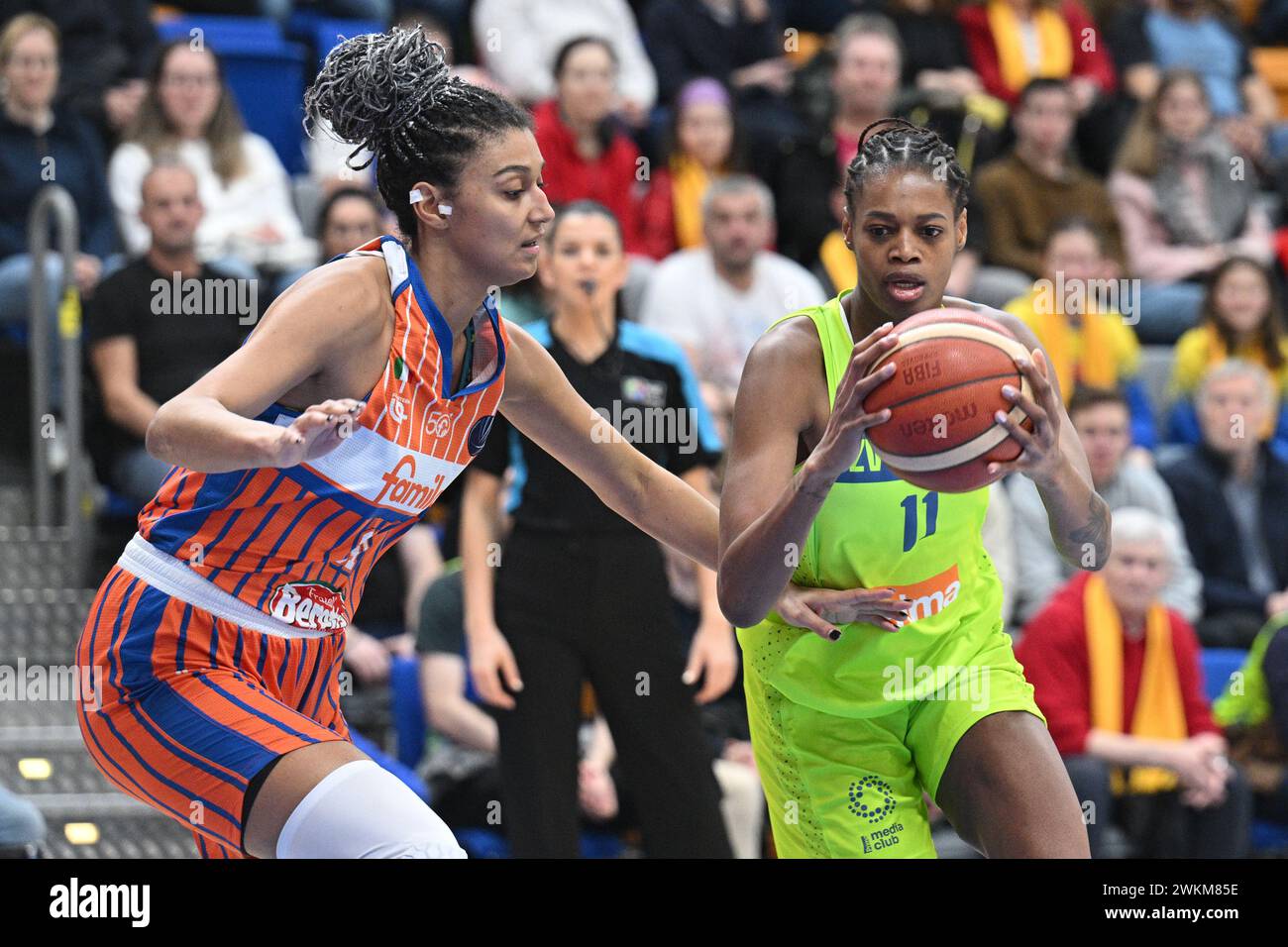 Prague, Czech Republic. 21st Feb, 2024. LR Jasmine Keys (Schio) and Valeriane Ayayi (Prague) in