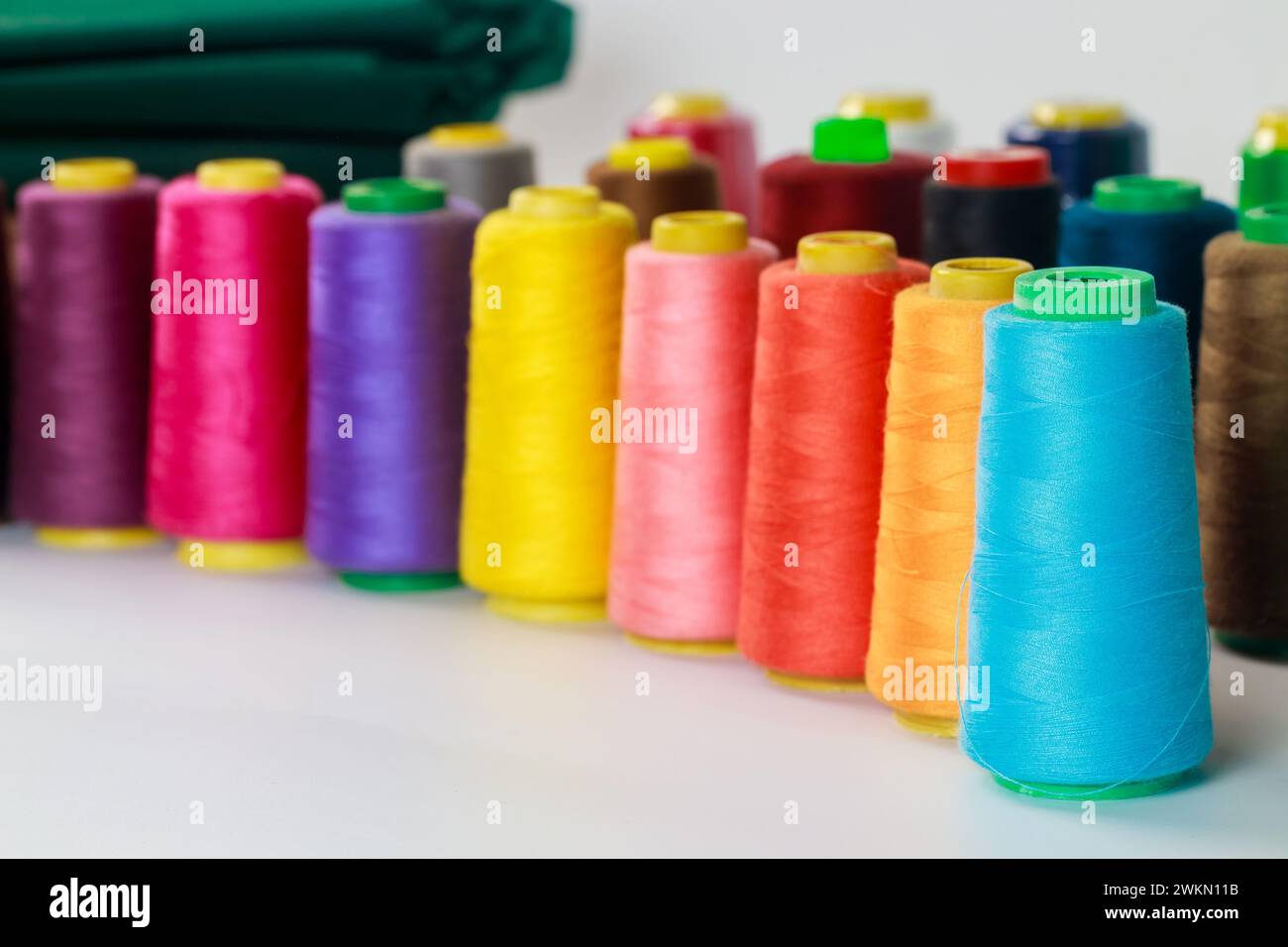 Sewing thread texture hi-res stock photography and images - Alamy