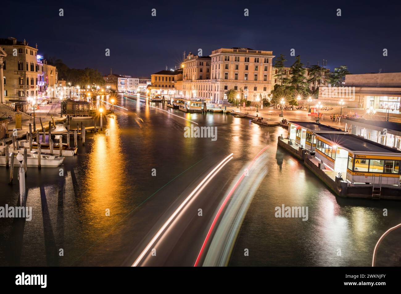 Beautiful grand canal venice night hi-res stock photography and images ...