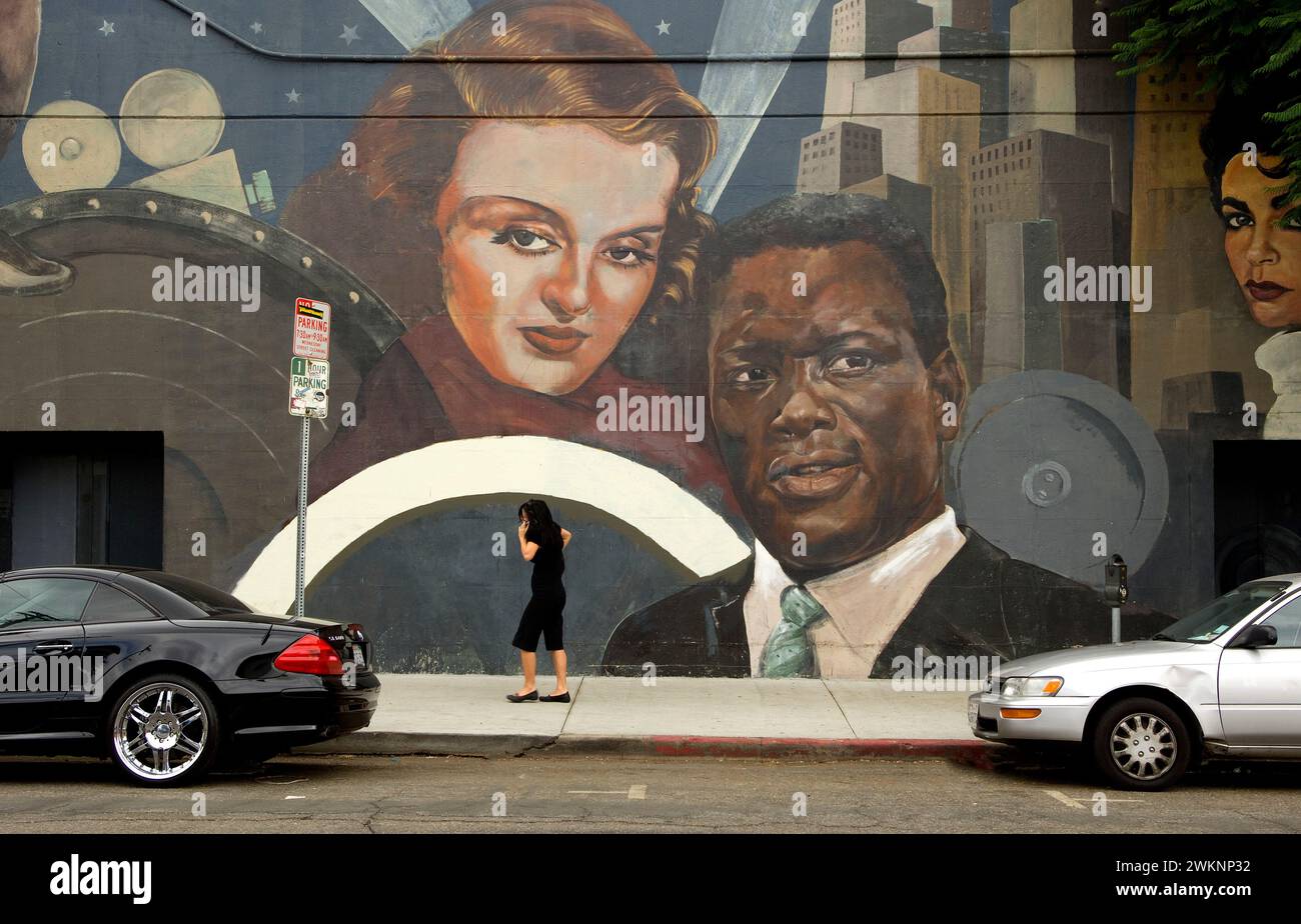 Mural in Los Feliz neighborhood depicts screen legends Bette Davis and Sidney Poitier, Los Angeles, California, USA Stock Photo