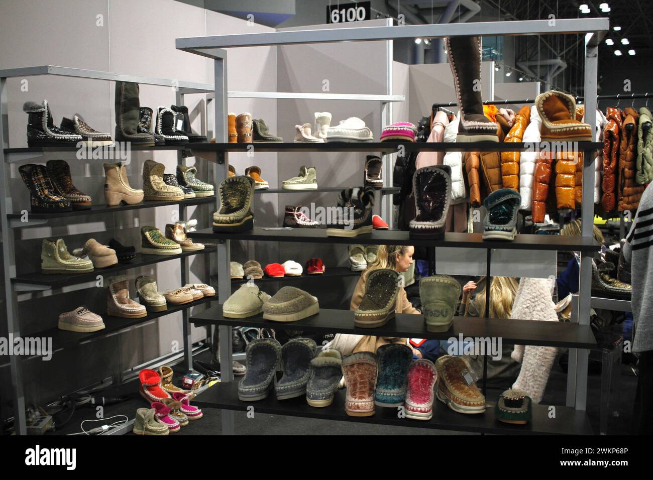 City shoes wholesale hot sale