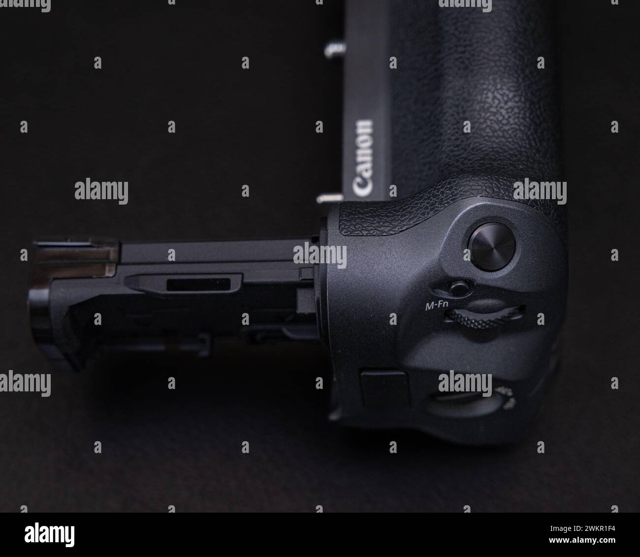 canon eos r battery grip bg-e22