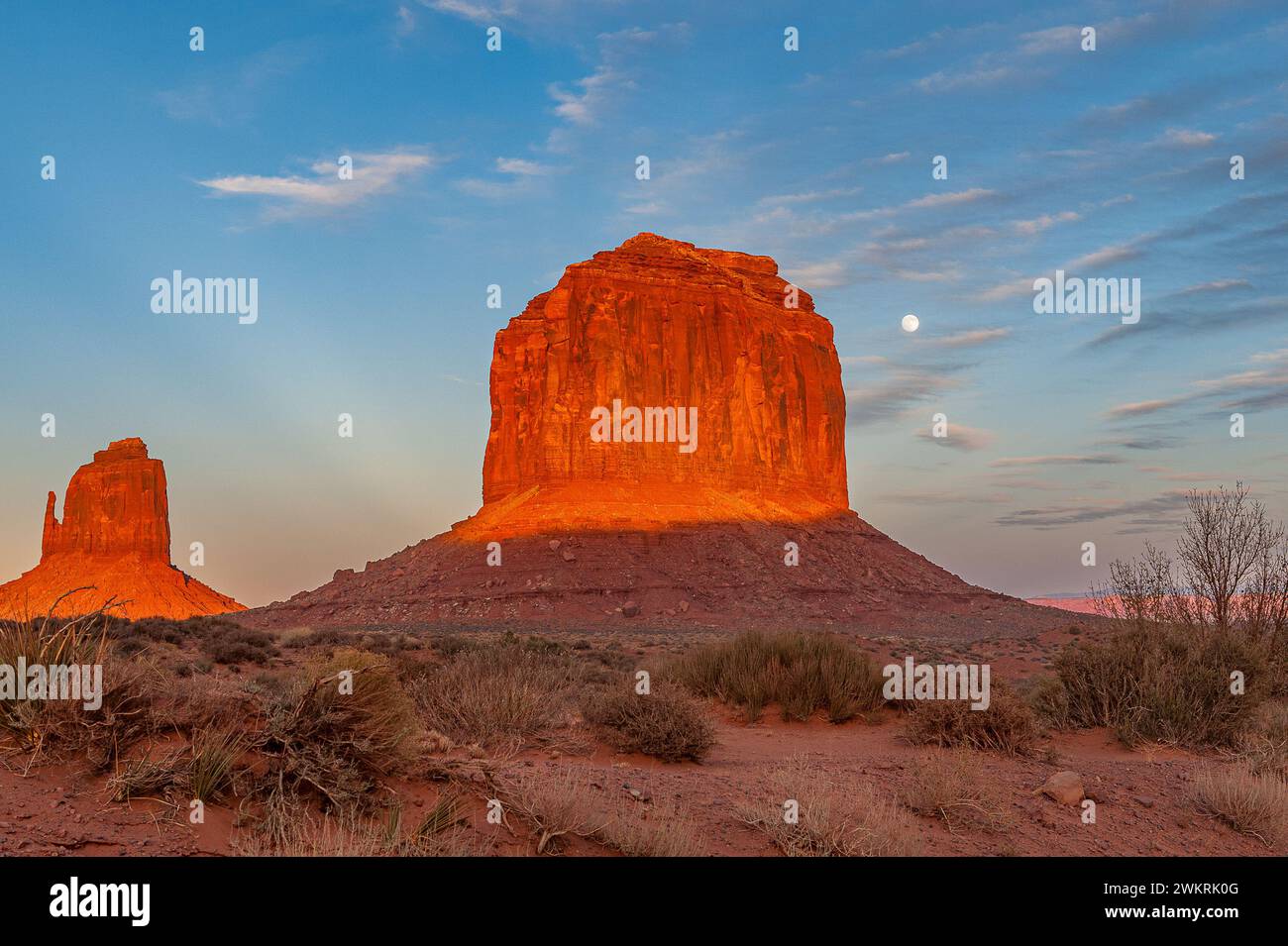 Sunset in Monument Valley, which is famous for its iconic buttes ...
