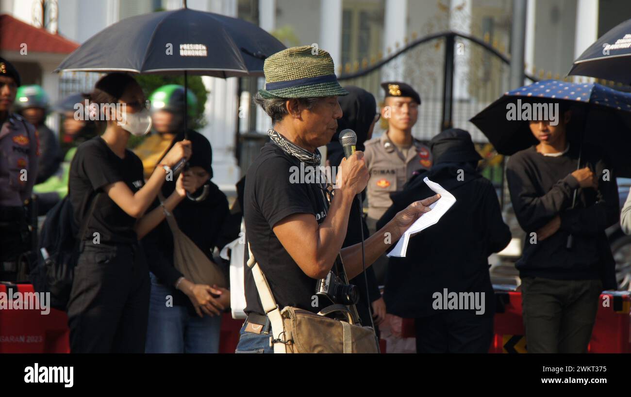 February 22, 2024, Jakarta, Jakarta, indonesia: The 806th Thursday action was again held in front of the Jakarta State Palace, which continues to demand the resolution of cases of human rights violations and enforced disappearances. (Credit Image: © Denny Pohan/ZUMA Press Wire) EDITORIAL USAGE ONLY! Not for Commercial USAGE! Stock Photo