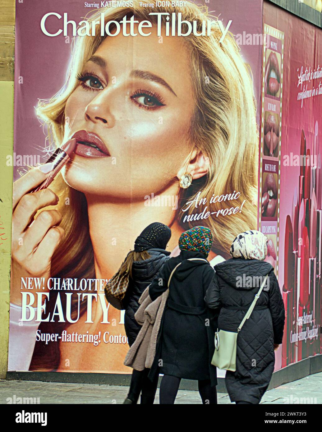 Charlotte tilbury hires stock photography and images Alamy