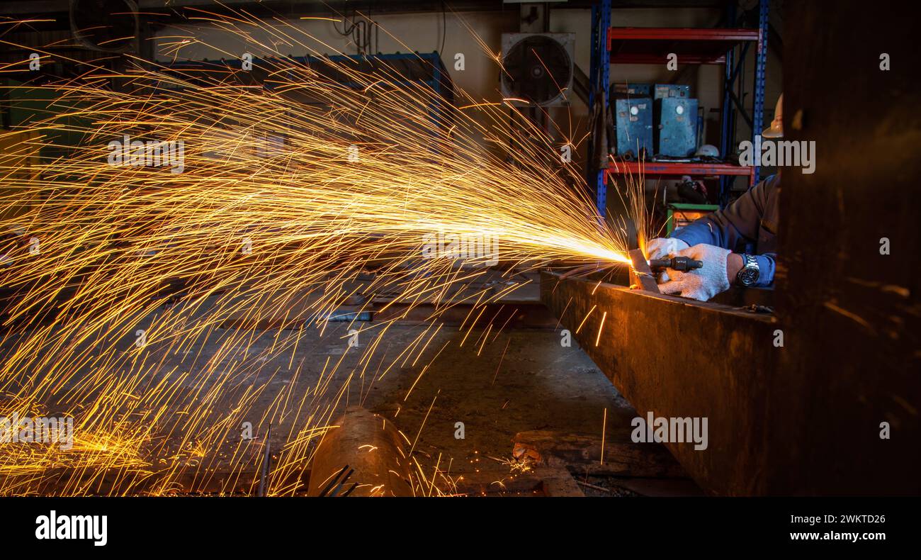 Oxygen acetylene cutting torch hi-res stock photography and images - Alamy