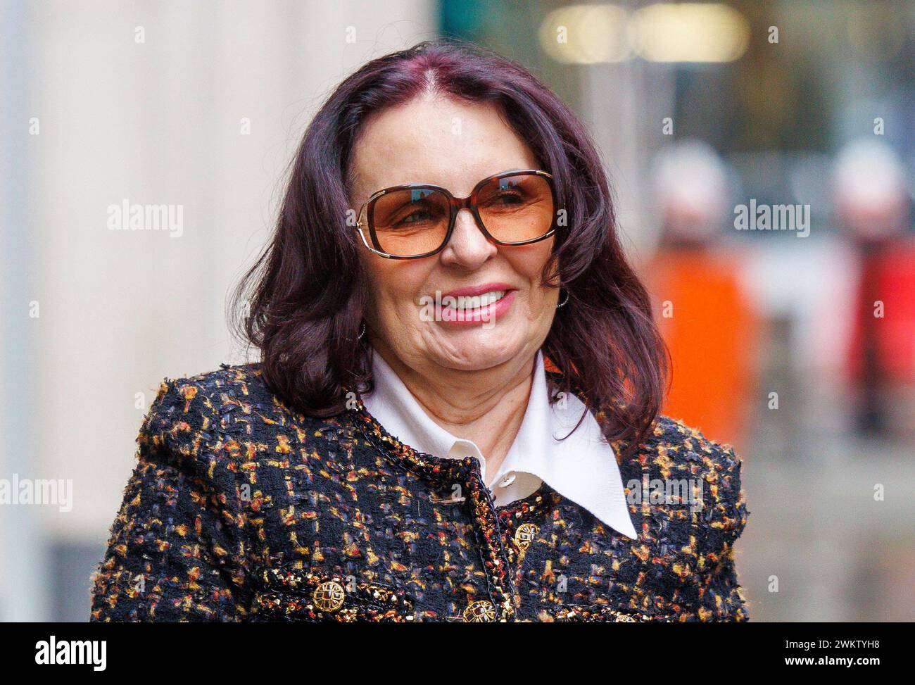 Coppie che si sono fidanzate nell'Anno del Signore 2024 : r/Fauxmoi, image size:1300x973