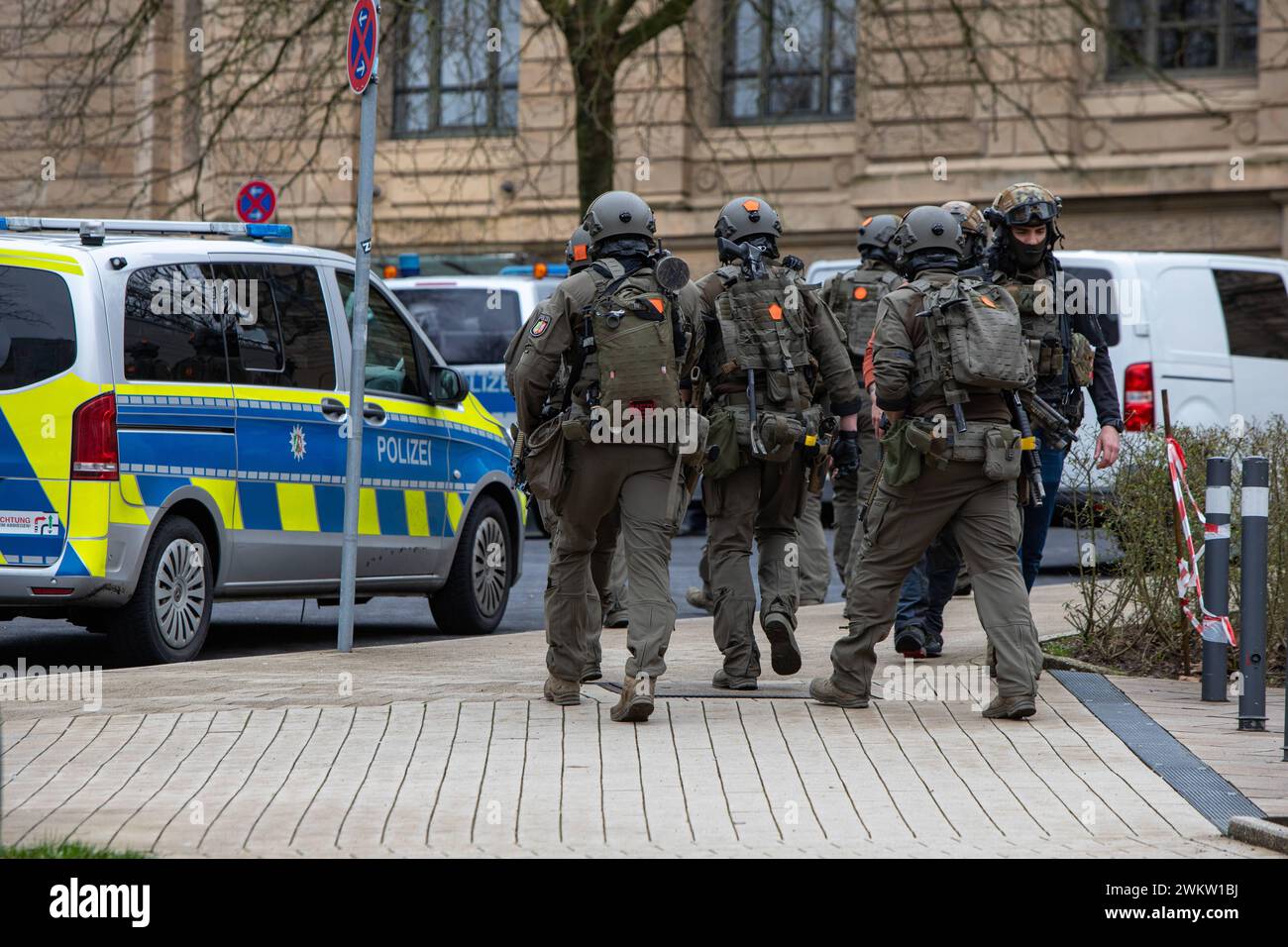 Spezialkräfte der Polizei im Einsatz *** Special police forces in