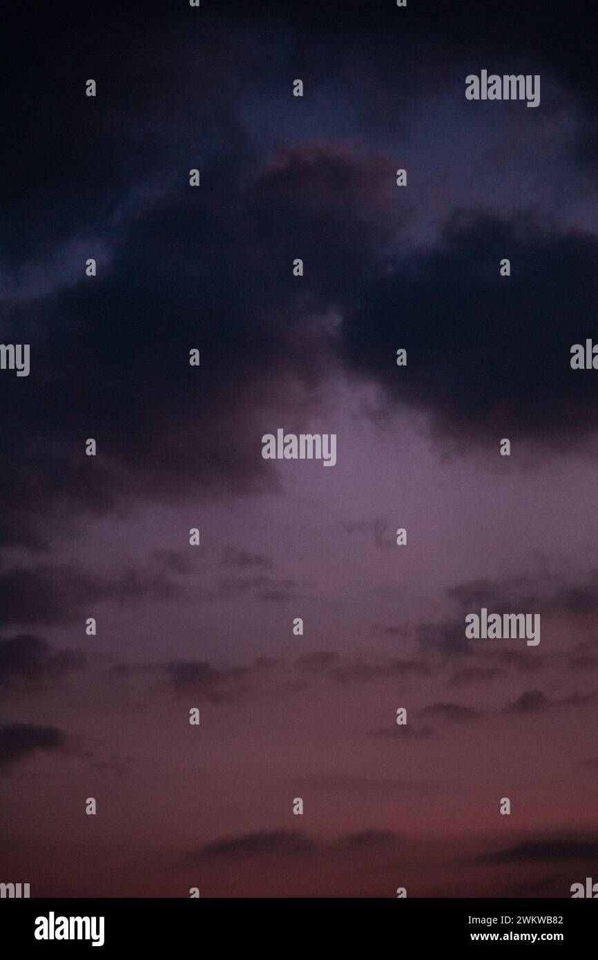 Cloudy purple sky vintage hi-res stock photography and images - Alamy