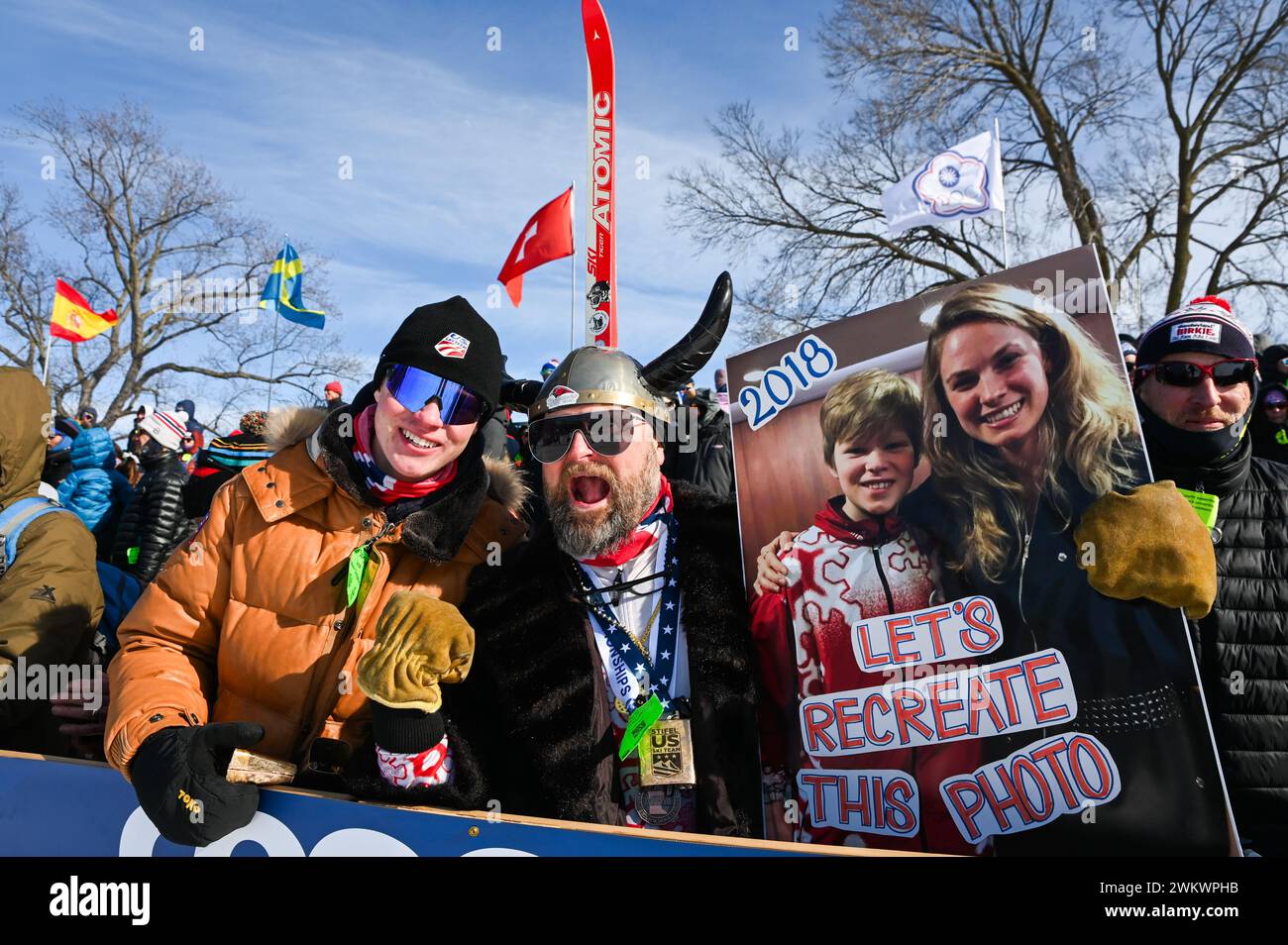 American ski fans during the sprints at the FIS cross country ski World Cup Loppet Cup event at Wirth Park in Minneapolis, Minnesota, USA. Stock Photo