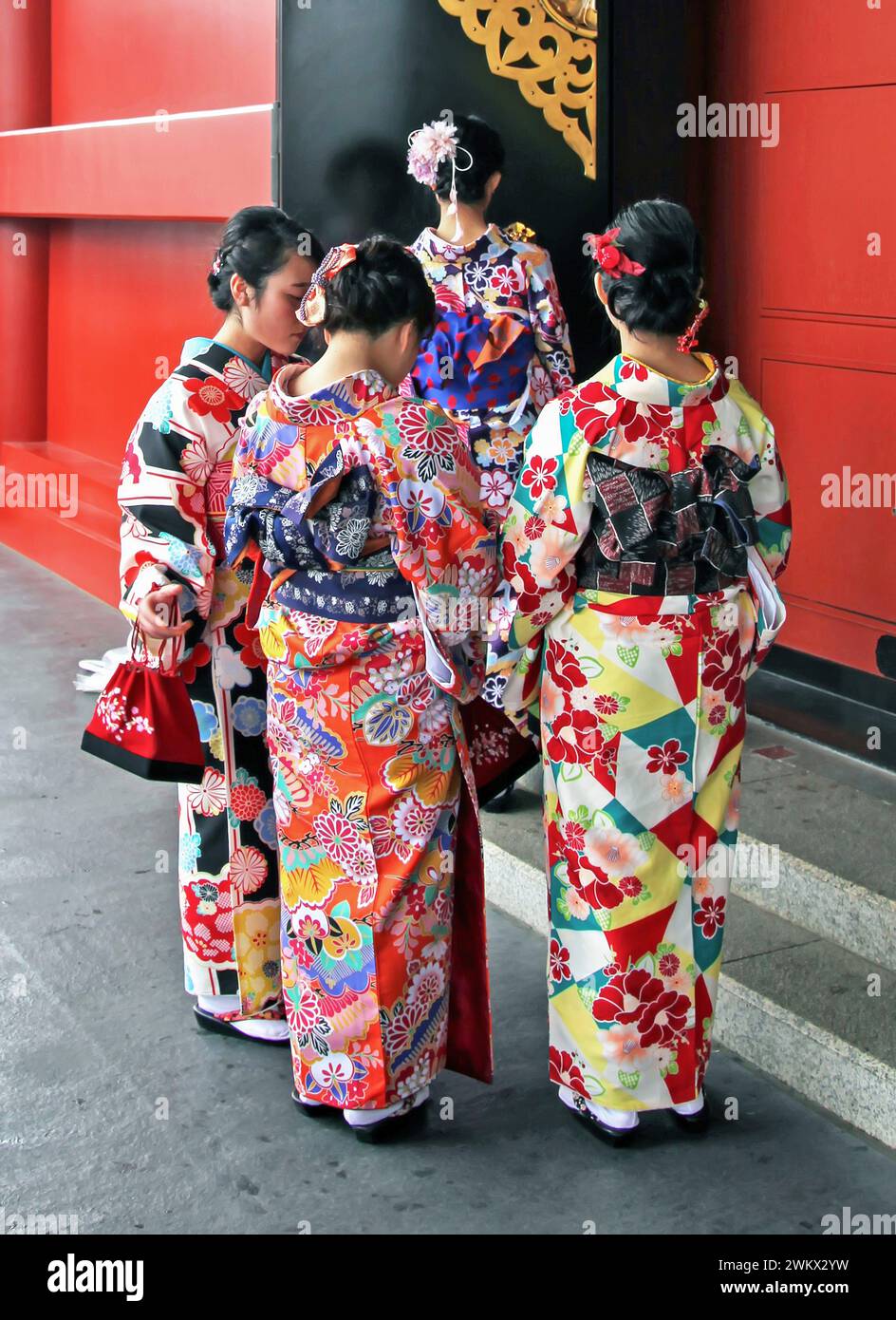 Geisha girls hi-res stock photography and images - Alamy