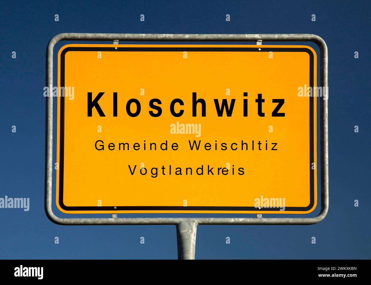 Place name sign Kloschwitz, district of the municipality of Weischlitz, Vogtlandkreis, Saxony, Germany Stock Photo