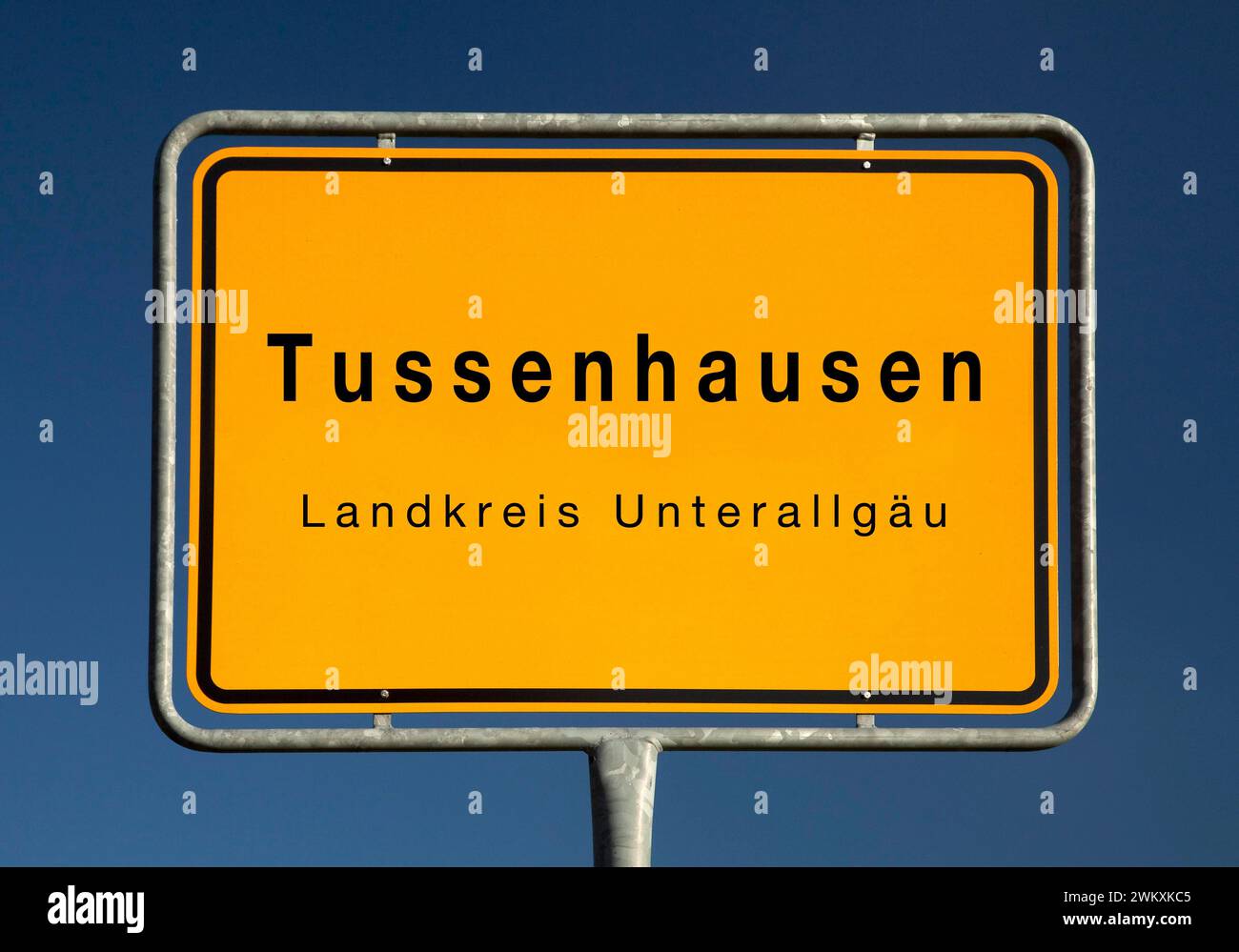Town sign Tussenhausen, market in the district of Unterallgaeu, Bavaria, Germany Stock Photo