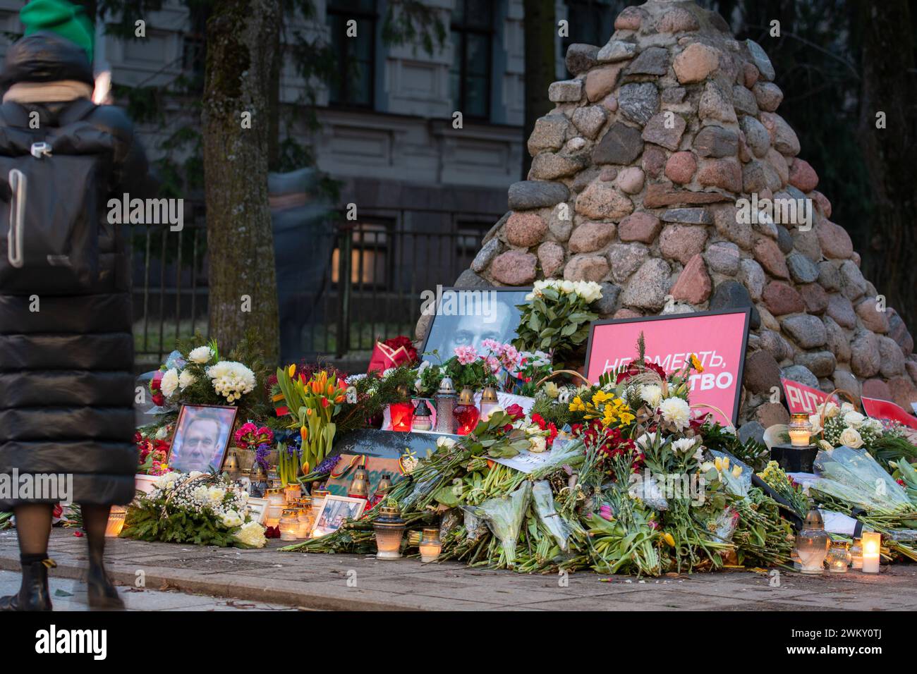 Flowers and candles laid at spontaneous memorial in Vilnius for Russian ...