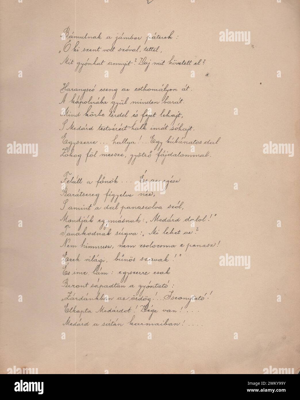 Kada Ilona kézzel írt verseskötete 1907-ből / manuscript of poems by Ilona Kada from 1907 / poetry book / A boszorkánydala című vers Wildenbruch költeménye. Fordította Ábrányi Emil / Ernst von Wildenbruch : Das Hexenlied / The witch song /  The poem 'The Witch's Song' is a poem by Wildenbruch. Translated by Emil Ábrányi Stock Photo