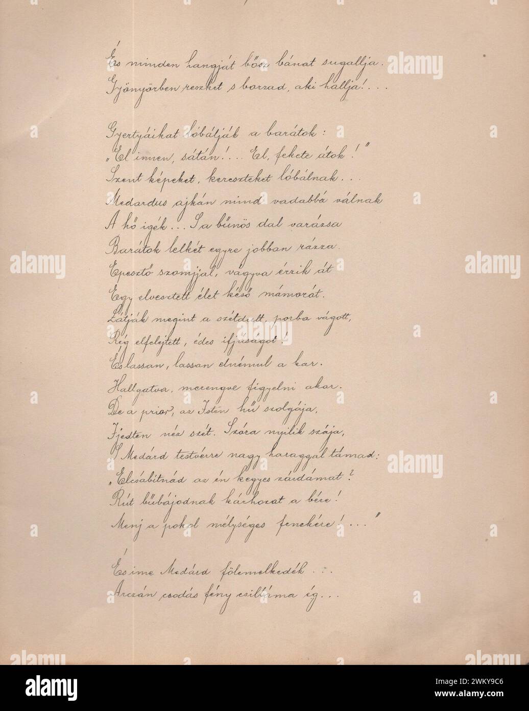 Kada Ilona kézzel írt verseskötete 1907-ből / manuscript of poems by Ilona Kada from 1907 / poetry book / A boszorkánydala című vers Wildenbruch költeménye. Fordította Ábrányi Emil / Ernst von Wildenbruch : Das Hexenlied / The witch song /  The poem 'The Witch's Song' is a poem by Wildenbruch. Translated by Emil Ábrányi Stock Photo