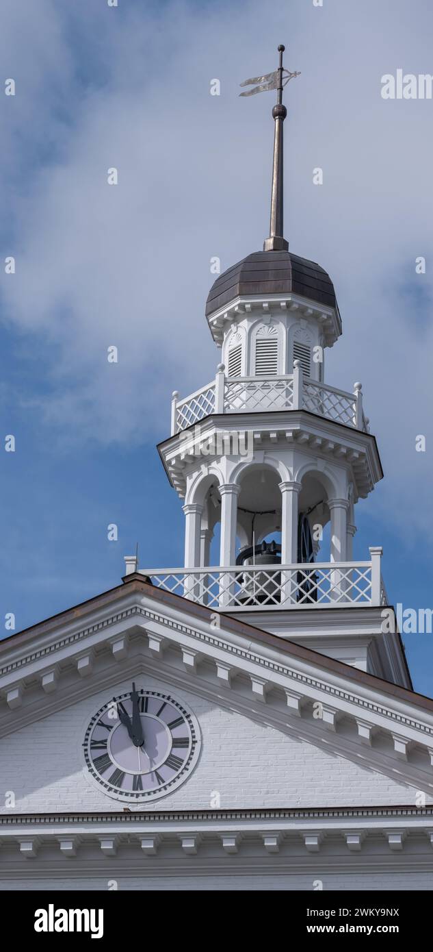 A Clock Tower At A Prestigious University In New England Stock Photo