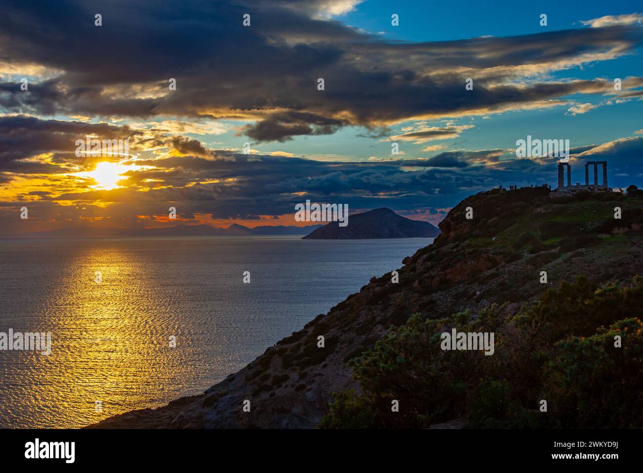 The temple of poseidon at cape Sounio, Greece Stock Photo - Alamy