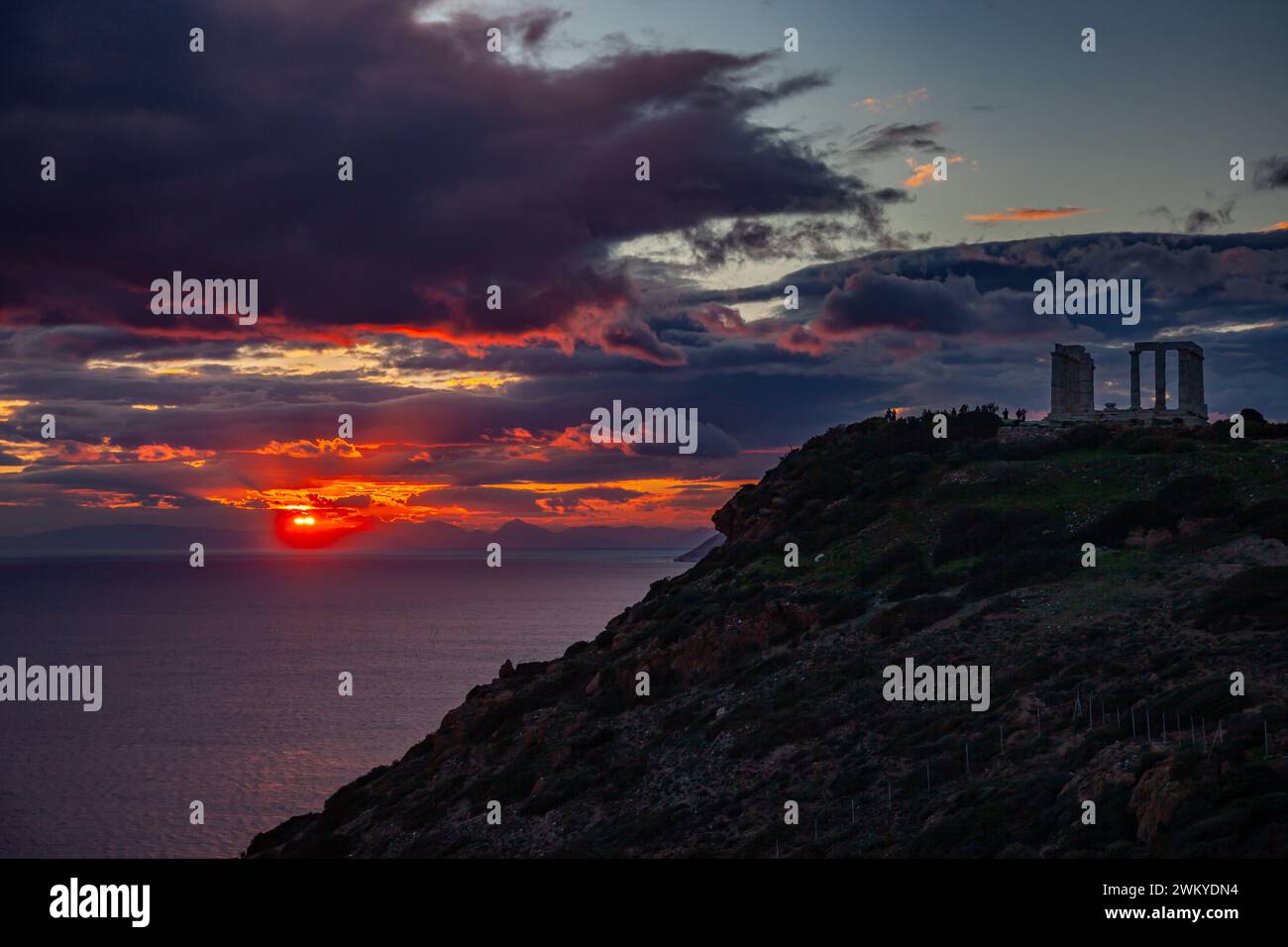 The temple of poseidon at cape Sounio, Greece Stock Photo - Alamy