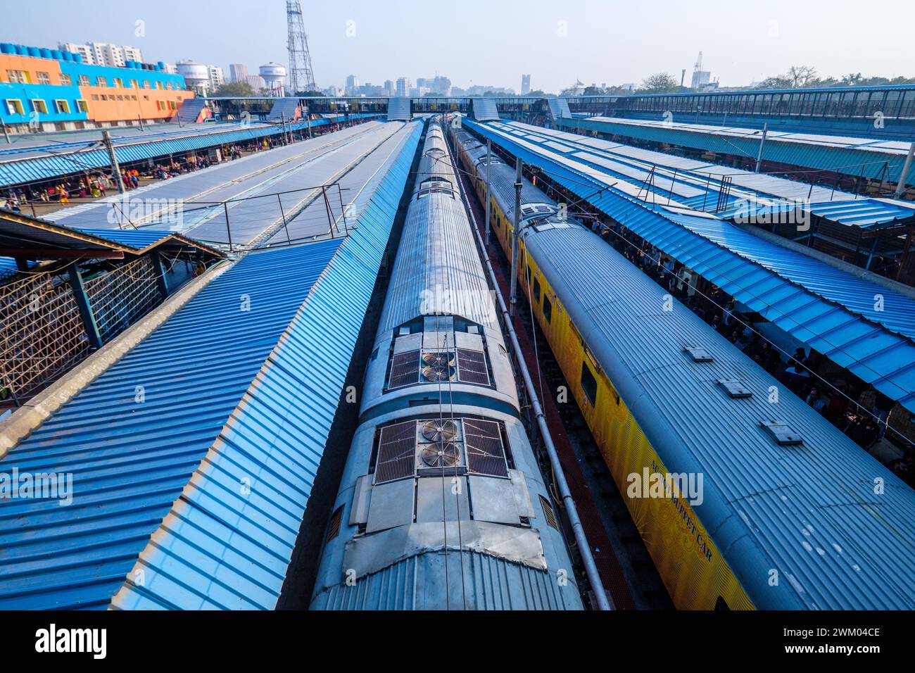 new-delhi-railway-station-india-stock-photo-alamy