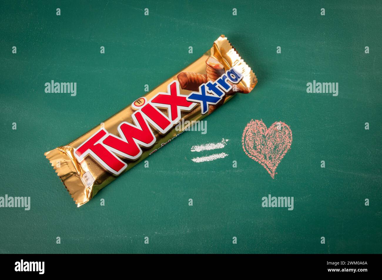 Twix chocolate bar bars hi-res stock photography and images - Page