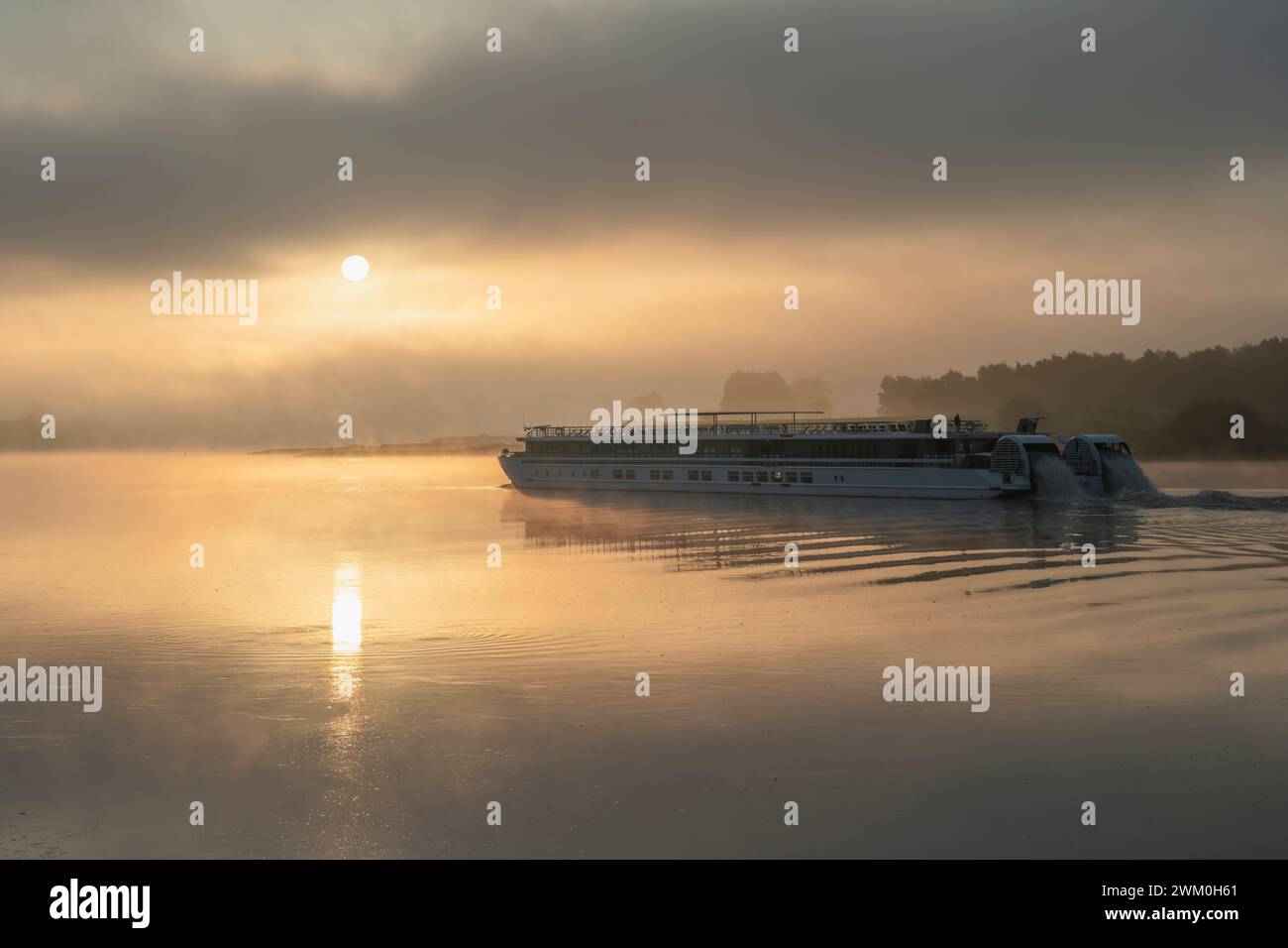 Hamburg sailing ship hi-res stock photography and images - Page 4 - Alamy