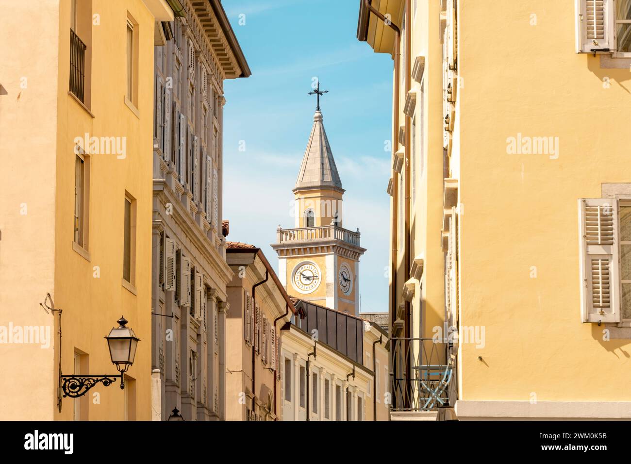 Italy, Friuli-Venezia Giulia, Trieste, Historic buildings at Piazza de Cavana street with Chiesa Sant Antonio Vecchio in background Stock Photo