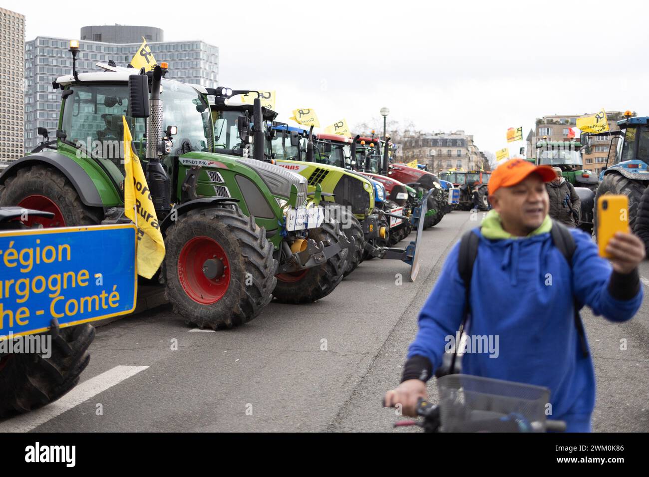 French farmers of the Coordination Rurale (CR) agricultural union with