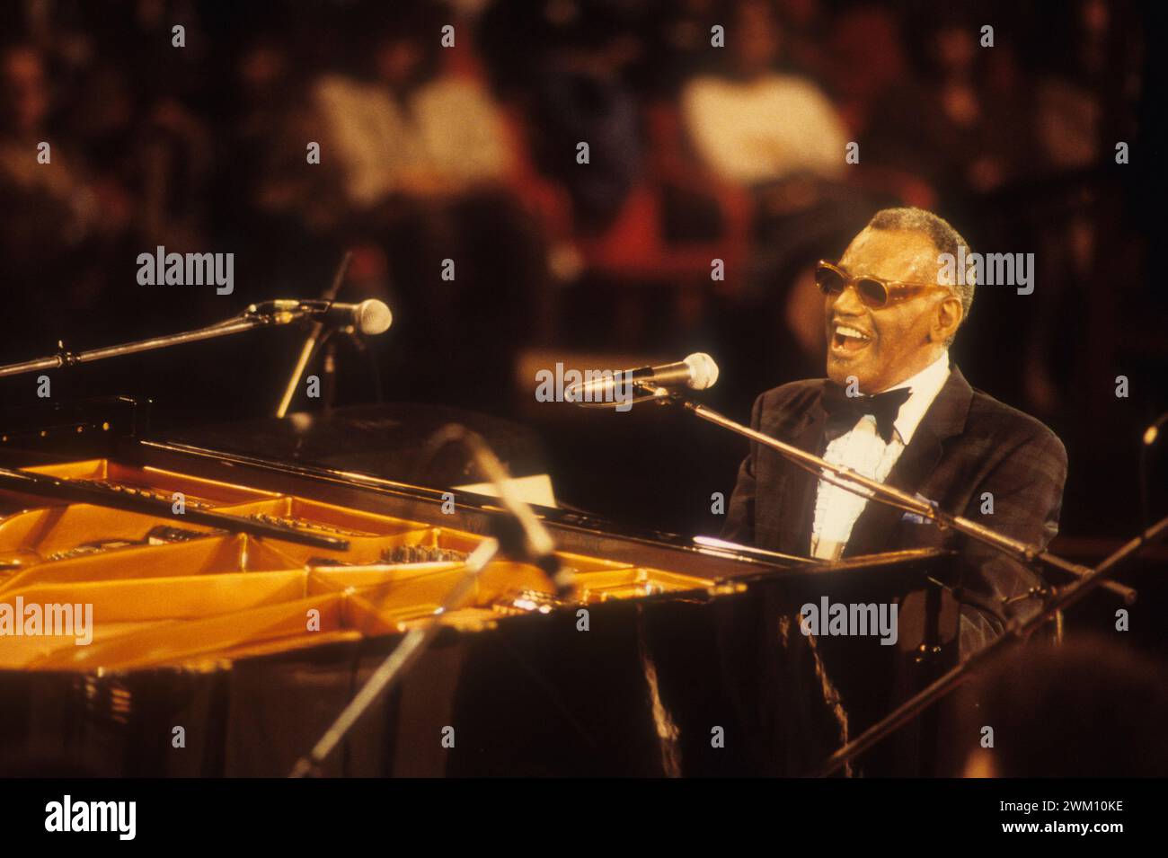 3824395 Festival di Sanremo 1990 Ray Charles; (add.info.: Sanremo Music Festival 1990. American singer-songwriter Ray Charles performing / Festival di Sanremo 1990. Il cantante Ray Charles); © Marcello Mencarini. All rights reserved 2024. Stock Photo
