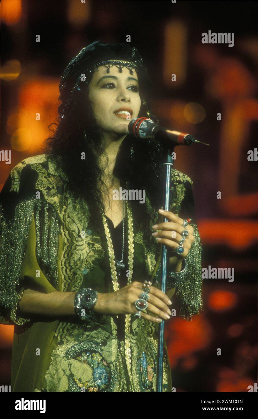 3824582 Ofra Haza; (add.info.: Israeli pop singer Ofra Haza / Festival di Sanremo 1991. La cantante israeliana Ofra Haza); © Marcello Mencarini. All rights reserved 2024. Stock Photo