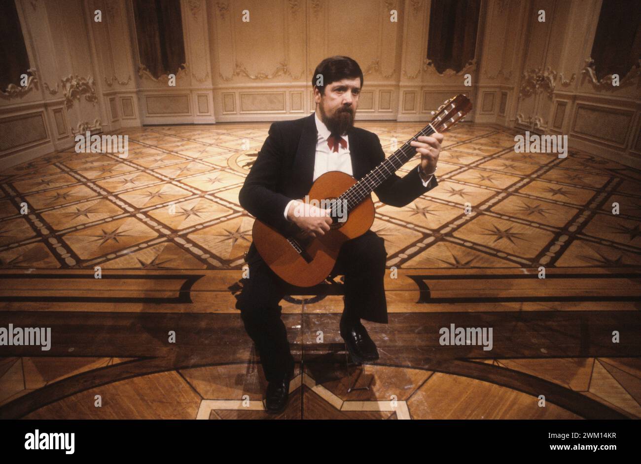 3828749 Oscar Ghiglia; (add.info.: Italian classical guitarist Oscar Ghiglia (1981) / Il chitarrista classico oscar Ghiglia (1981)); © Marcello Mencarini. All rights reserved 2024. Stock Photo