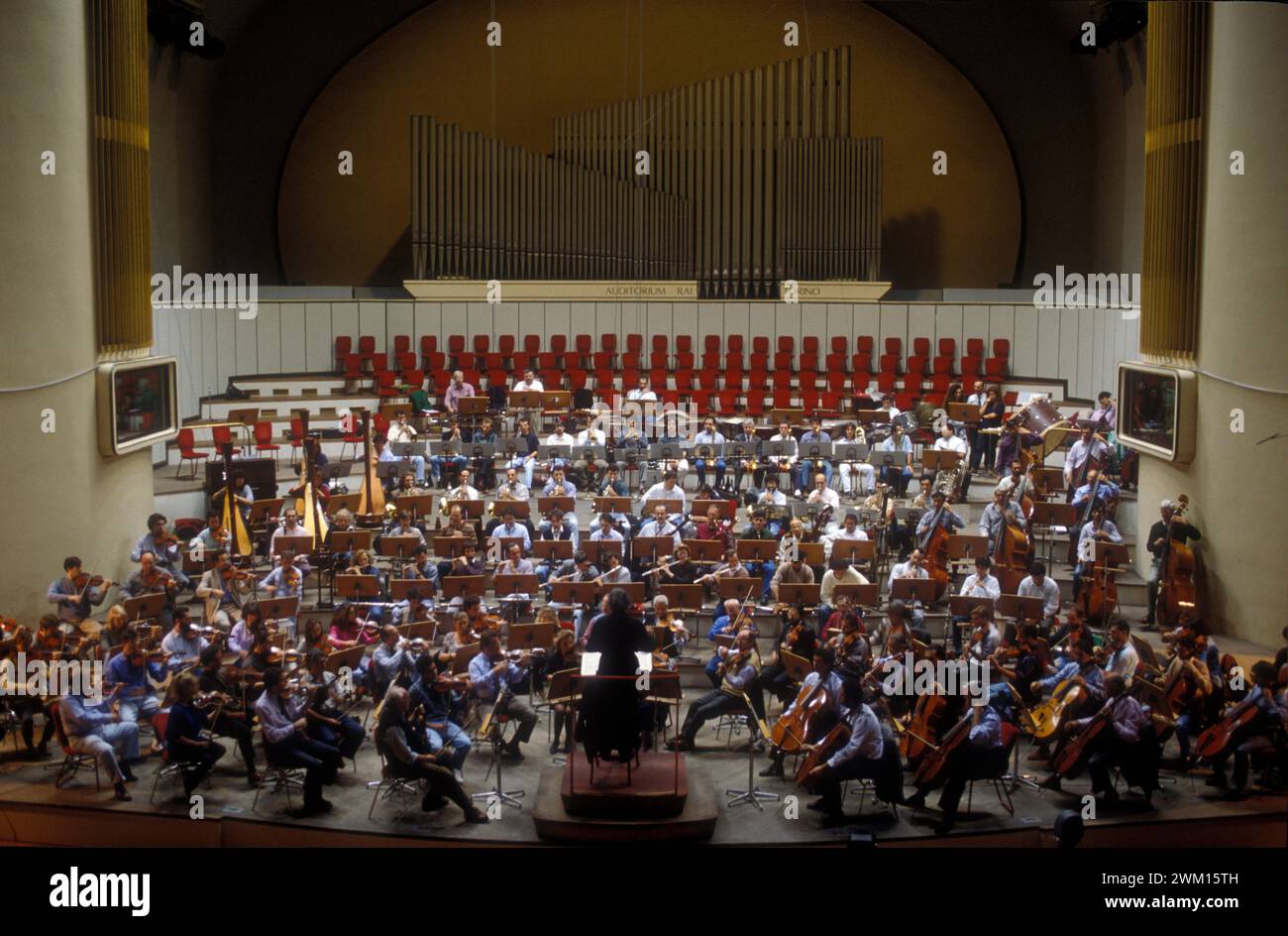 3829935 RAI Symphony Orchestra; (add.info. Turin RAI Orchestra (1992