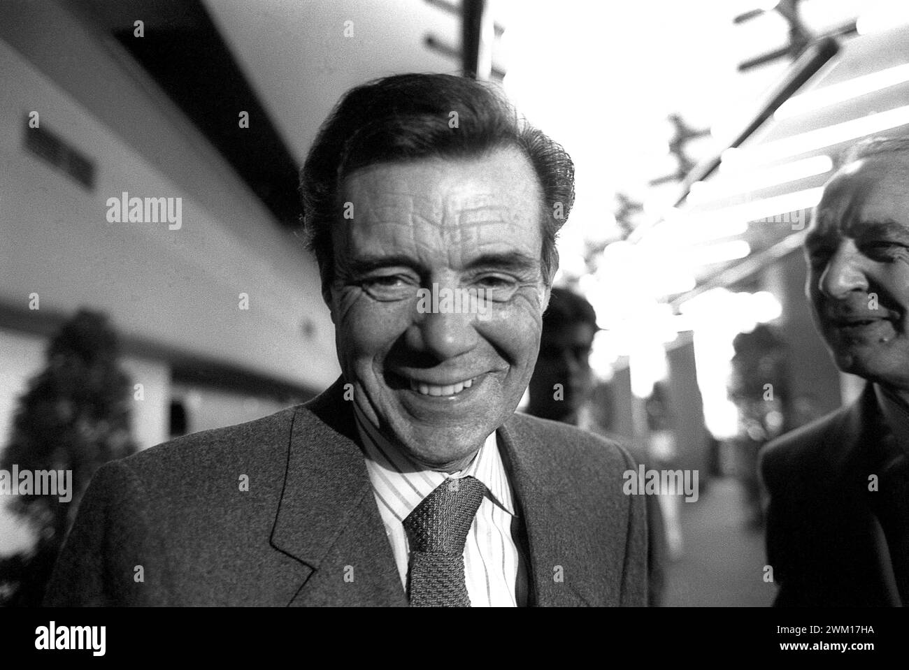 3831716 Dirk Bogarde; (add.info.: Cannes Film Festival 1984. British actor Dirk Bogarde, president of the jury / Festival del Cinema di Cannes, 1984. L'attore Dirk Bogarde, presidente della giuria); © Marcello Mencarini. All rights reserved 2024. Stock Photo