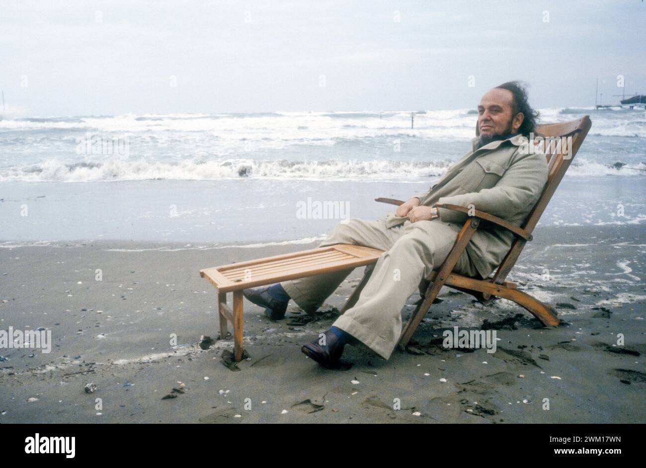 Sdraio sulla spiaggia hi-res stock photography and images - Alamy