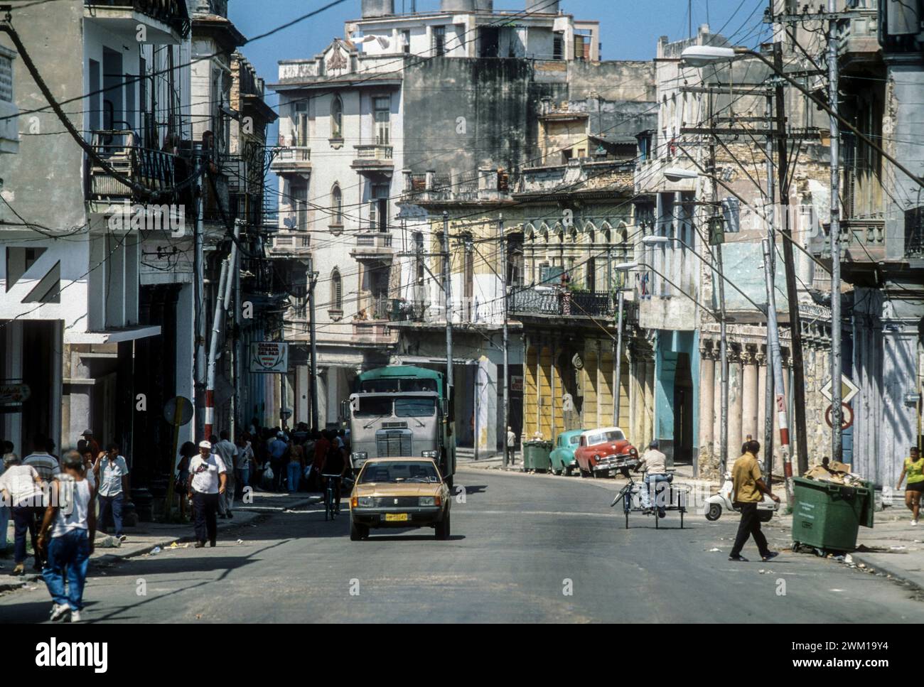 4065881 Cuba, 1999. Street in Havana; (add.info.: Cuba, 1999. Street in Havana  Cuba, 1999. Strada all'Avana); © Marcello Mencarini. All rights reserved 2024. Stock Photo