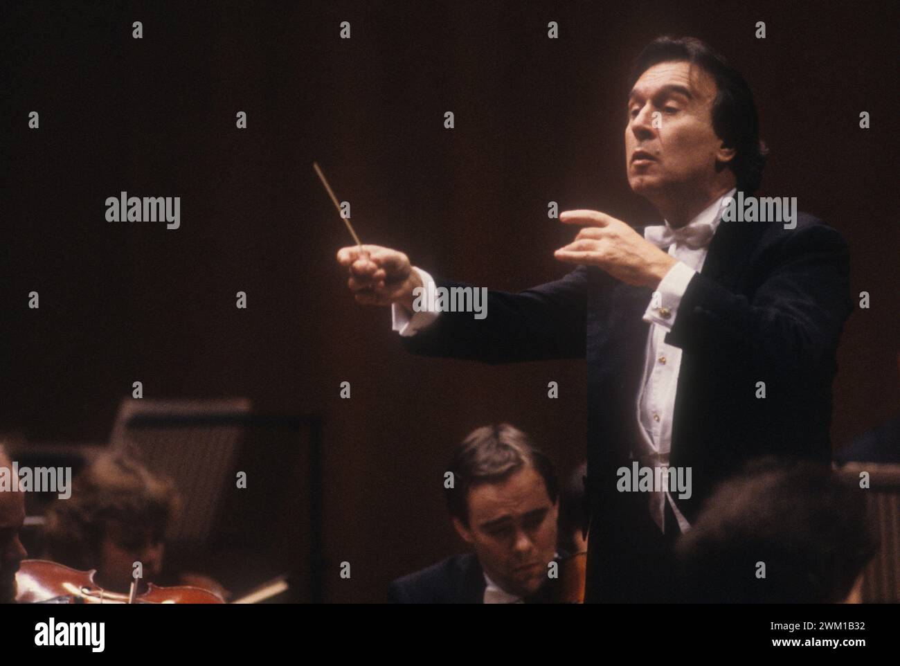 4066350 Music conductor Claudio Abbado. Bolzano, 1990 (photo); (add.info.: Bolzano, Italy; Italia,   Il direttore d'orchestra Claudio Abbado. Bolzano, 1990); © Marcello Mencarini. All rights reserved 2024. Stock Photo