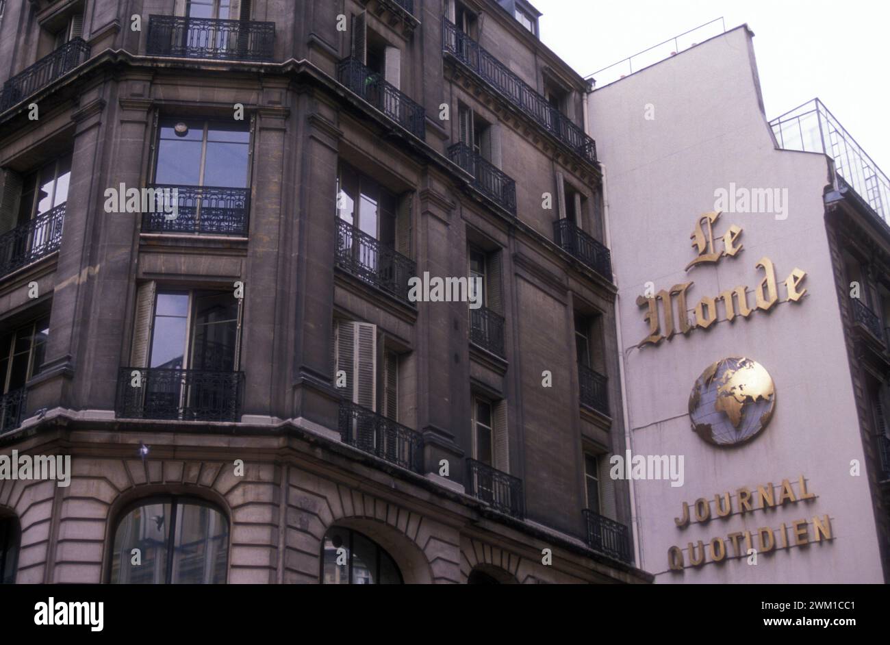 4067112 Paris, 1989. Headquarters of the newspaper 'Le Monde'; (add.info.: Paris, 1989. Headquarters of the newspaper 'Le Monde'  Parigi, 1989. Uffici del giornale 'Le Monde'); © Marcello Mencarini. All rights reserved 2024. Stock Photo