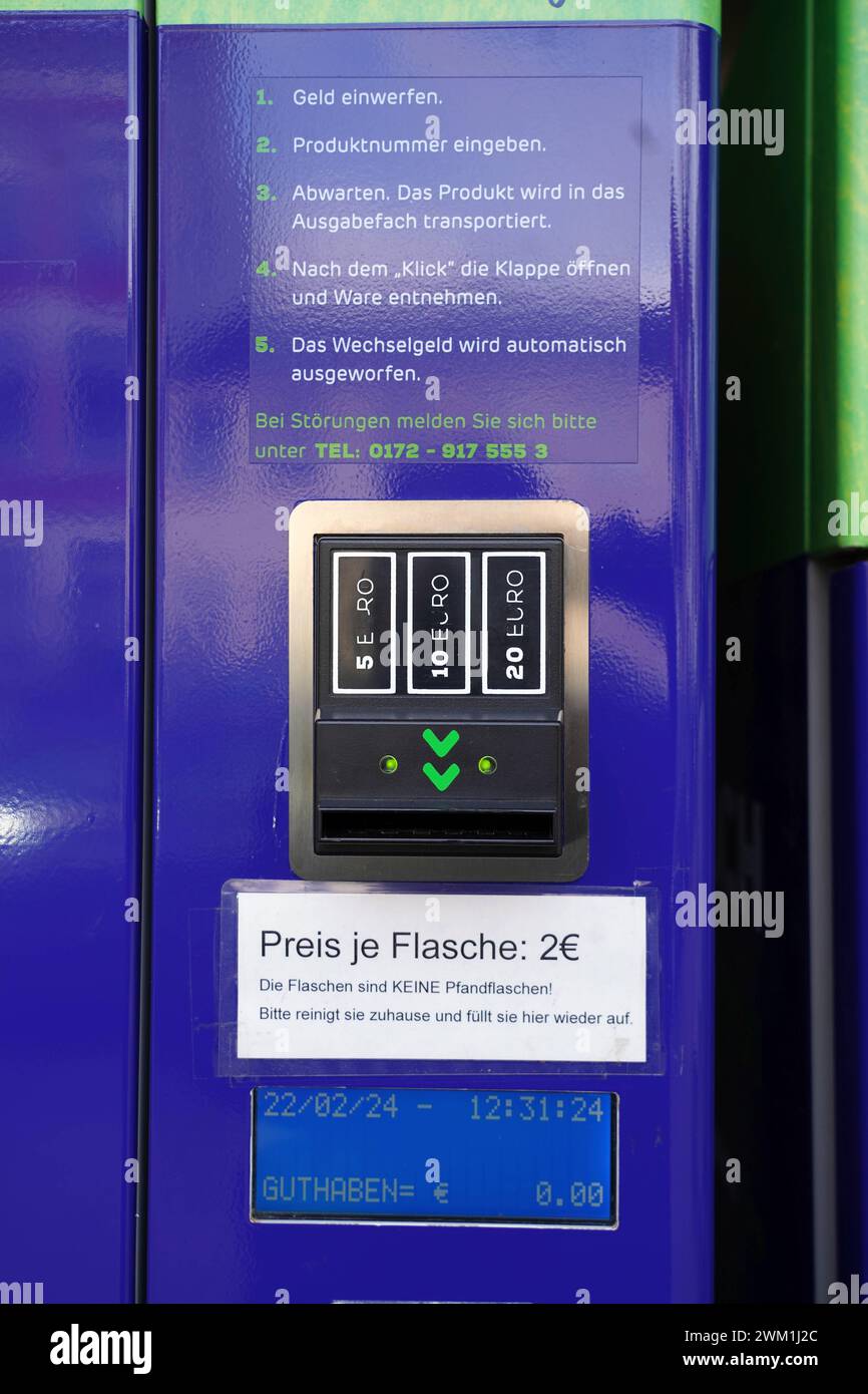 Biomilch-Tankstelle an der Humboldtstraße in Bremen. Die Automaten zum ...