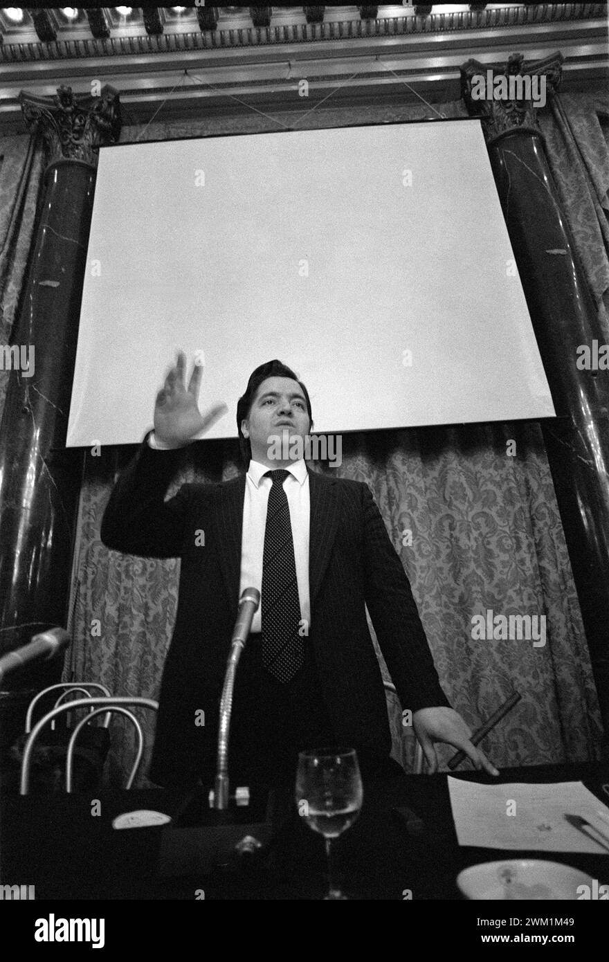 4070371 Italian psychoanalyst Armando Verdiglione during a lecture (1980) (photo); (add.info.: Lo psicoanalista Armando Verdiglione durante una conferenza (1980) -); © Marcello Mencarini. All rights reserved 2024. Stock Photo