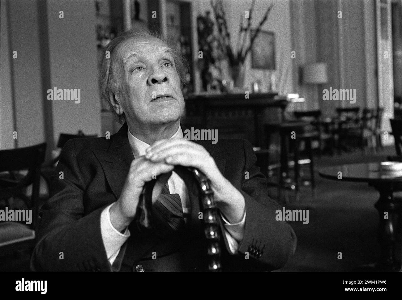MME4707104 Portrait of Argentine writer Jorge Luis Borges in Rome, 1981.; (add.info.: Portrait of Argentine writer Jorge Luis Borges in Rome, 1981.); © Marcello Mencarini. All rights reserved 2023. Stock Photo