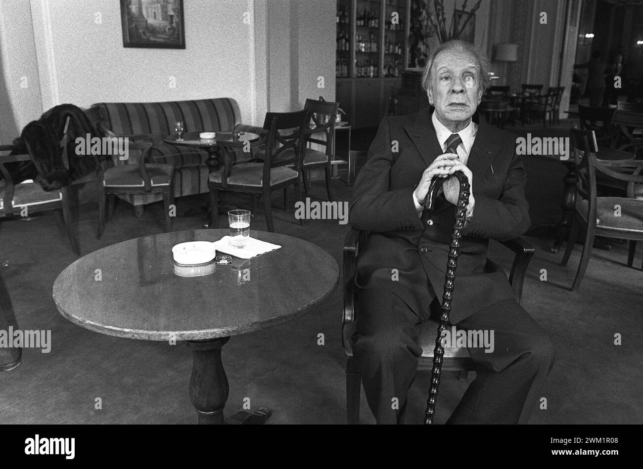 MME4707519 Portrait of Argentine writer Jorge Luis Borges in Rome, 1981.; (add.info.: Portrait of Argentine writer Jorge Luis Borges in Rome, 1981.); © Marcello Mencarini. All rights reserved 2023. Stock Photo