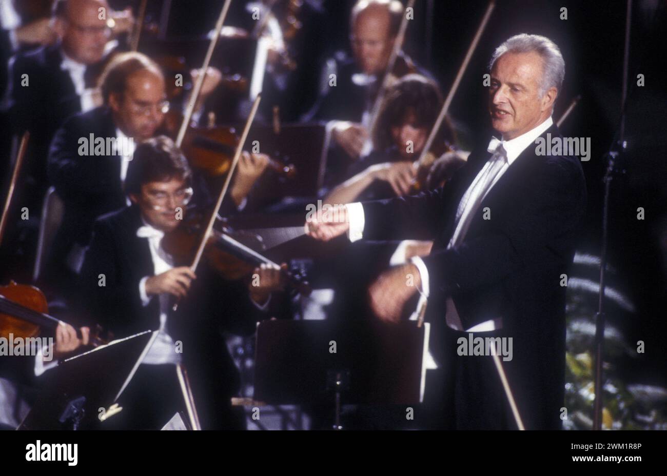 MME4709901 Austrian conductor Carlos Kleiber at a concert in Pompei in MME4709901 Austrian conductor Carlos Kleiber at a concert in Pompei in