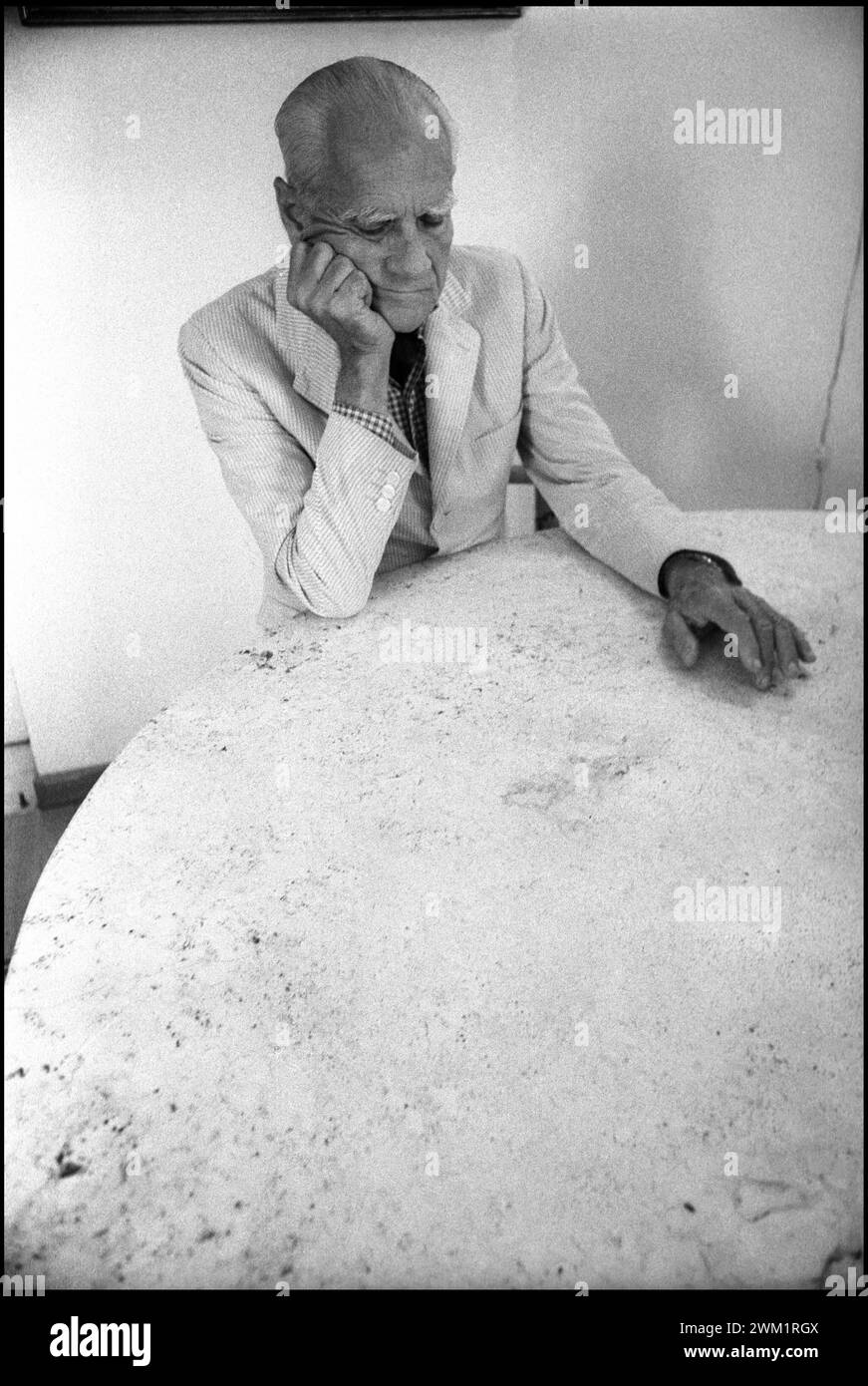 MME4713329 Italian writer ALBERTO MORAVIA in his house, Rome 1979 ...