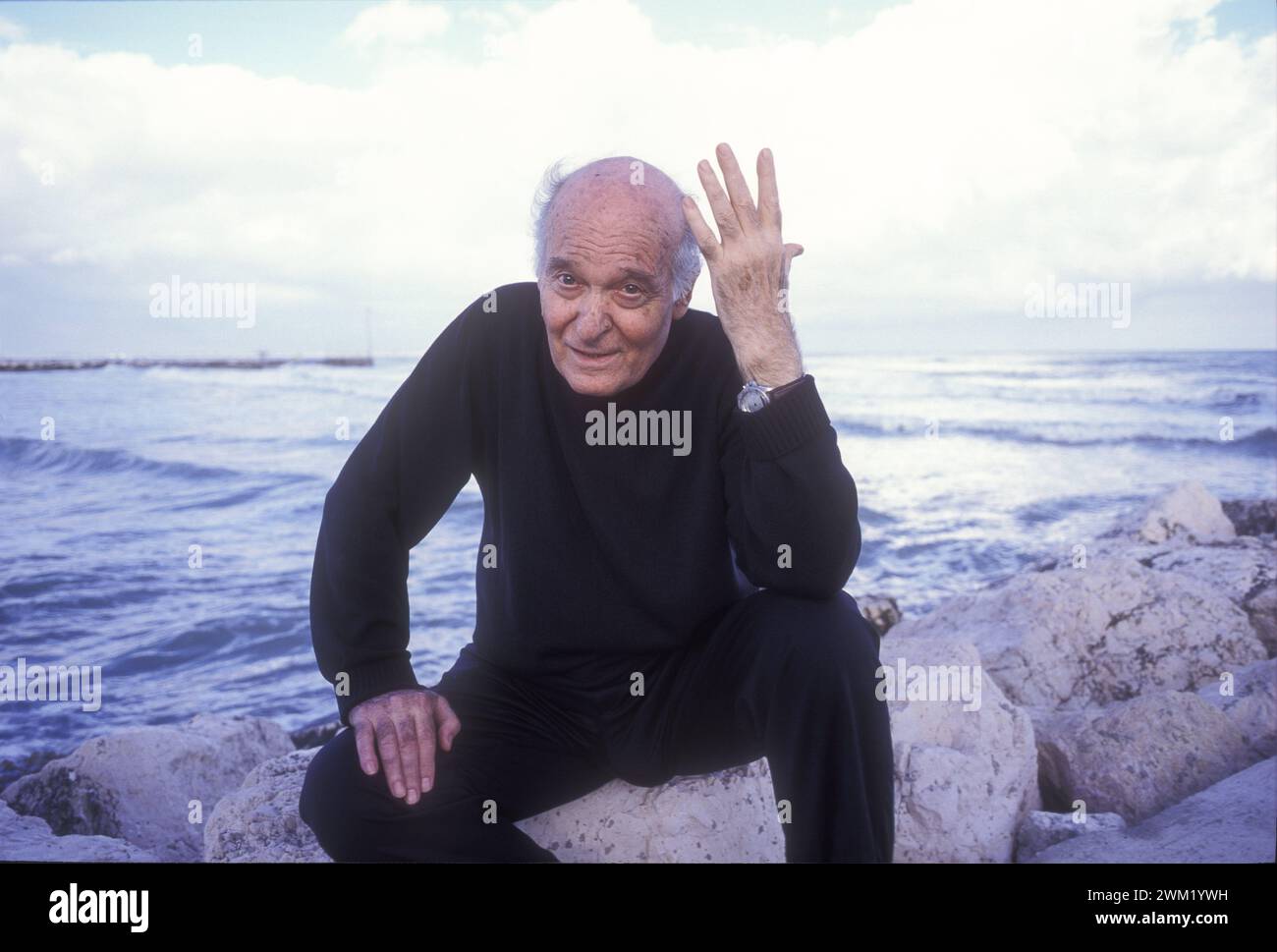 Tu ridi hi-res stock photography and images - Alamy