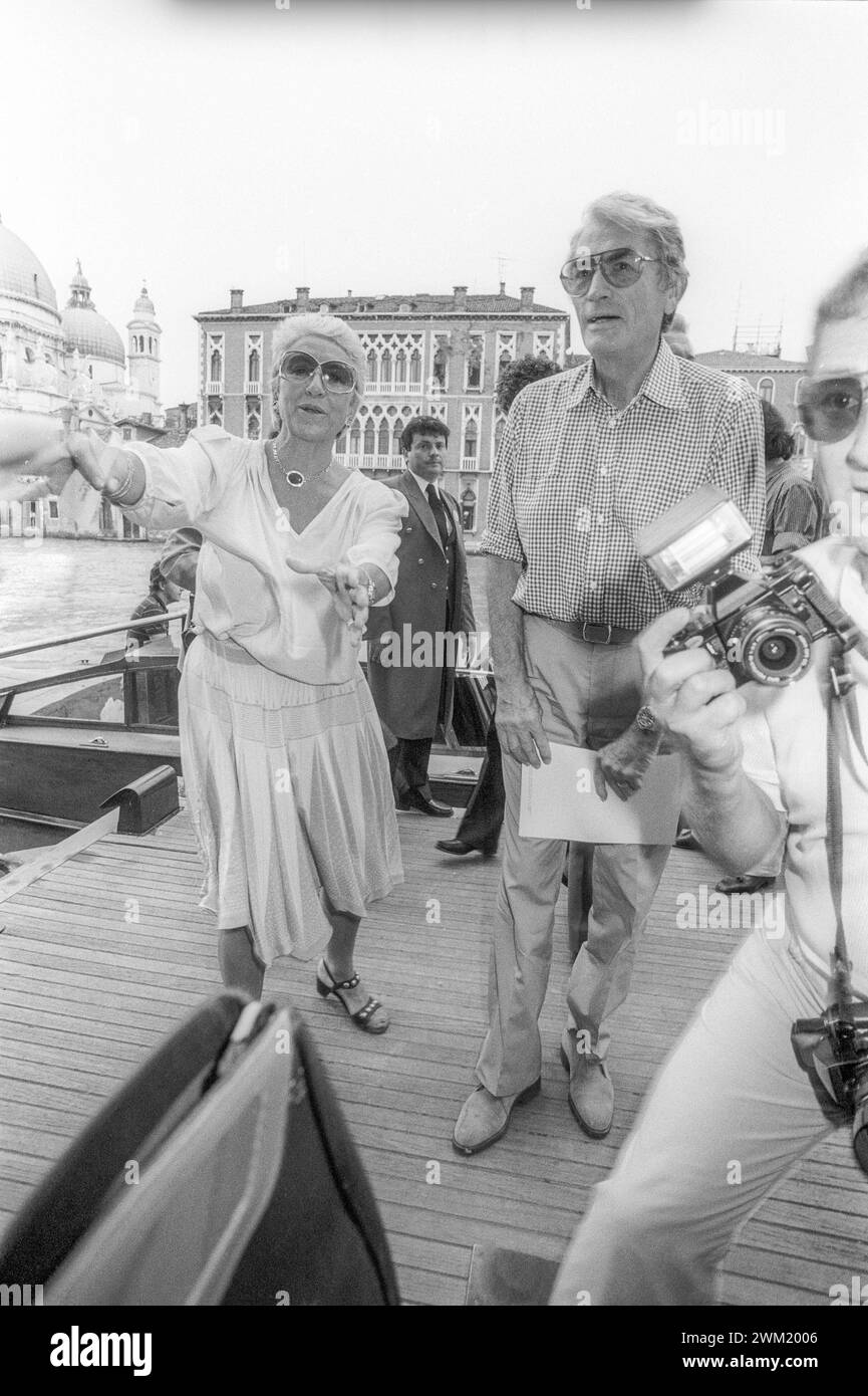 MME4751438 Venice, about 1983. Maria Pia Fanfani and American actor Gregory Peck/Venezia, 1983 circa maria Pia Fanfani and the attore Gregory Peck -; (add.info.: Venice, about 1983. Maria Pia Fanfani and American actor Gregory Peck/Venezia, 1983 circa maria Pia Fanfani and the attore Gregory Peck -); © Marcello Mencarini. All rights reserved 2024. Stock Photo