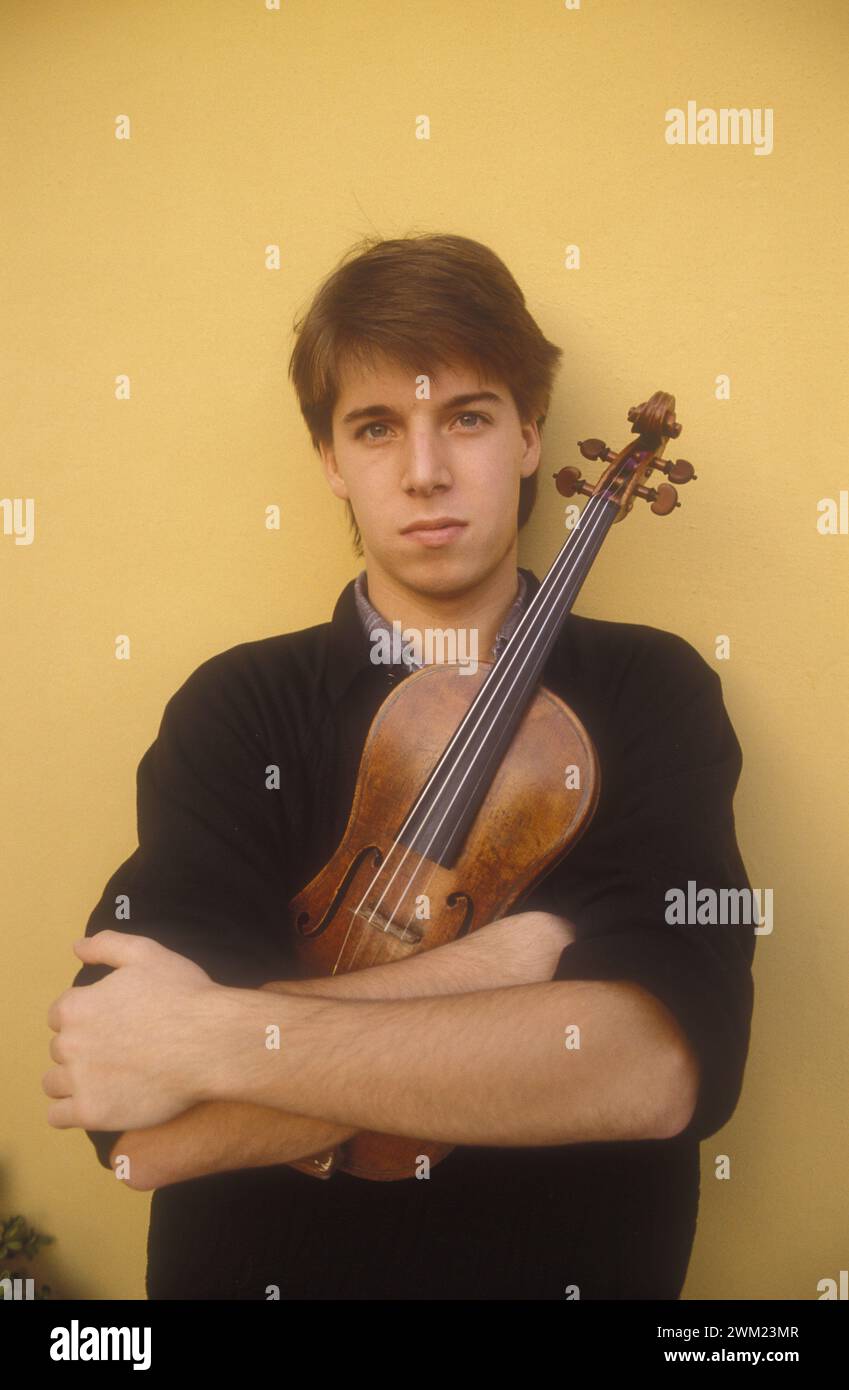 MME4771706 Rome 1988 American violinist Joshua Bell/Roma 1988 Il violinista americano Joshua Bell-; (add.info.: Rome 1988 American violinist Joshua Bell/Roma 1988 Il violinista americano Joshua Bell-); © Marcello Mencarini. All rights reserved 2024. Stock Photo