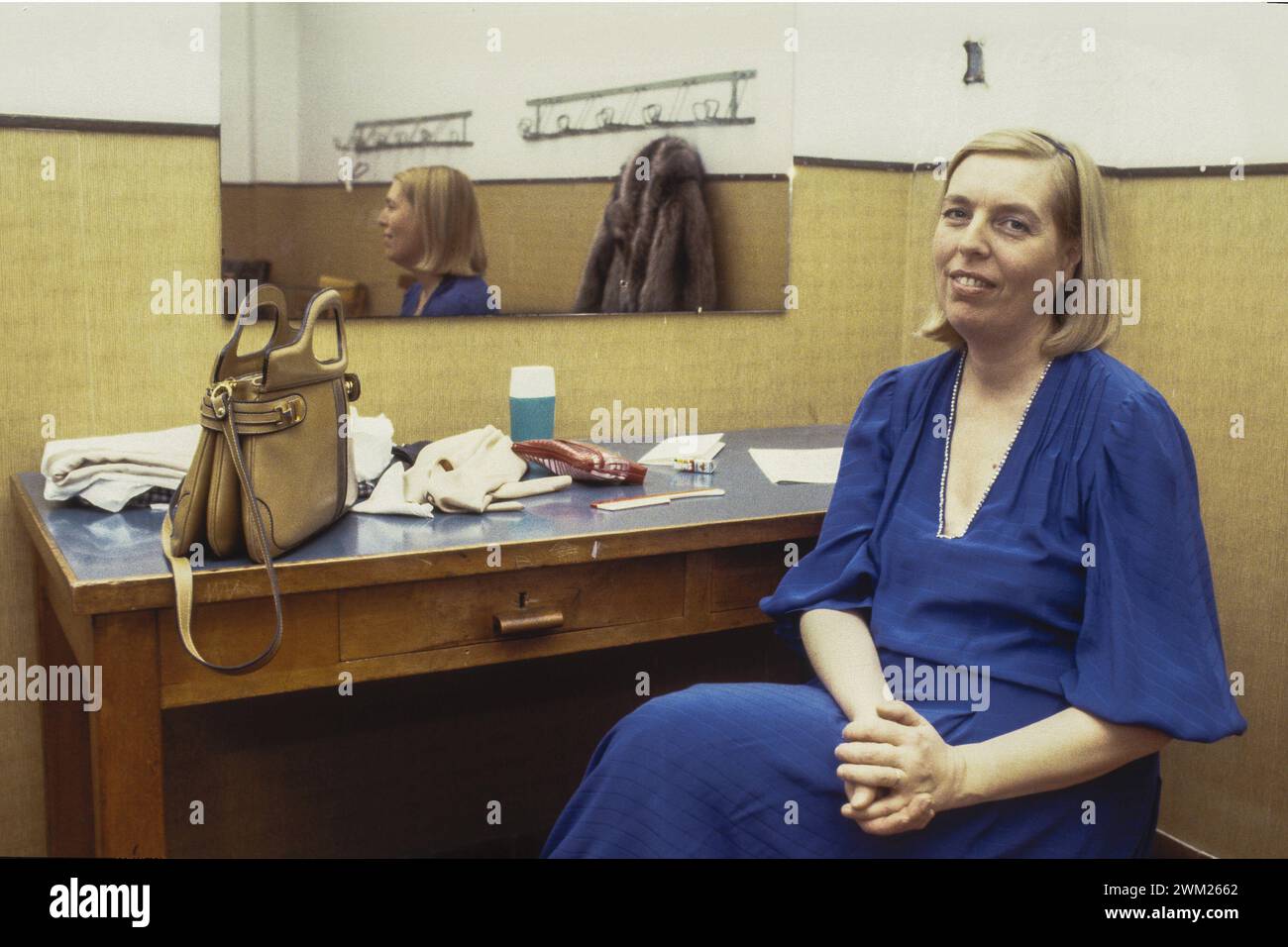 MME4785202 Italian pianist Maria Tipo in her dressing room (about 1983)/La pianista Maria Tipo nel suo camerino (1983 circa) -; (add.info.: Italian pianist Maria Tipo in her dressing room (about 1983)/La pianista Maria Tipo nel suo camerino (1983 circa) -); © Marcello Mencarini. All rights reserved 2024. Stock Photo